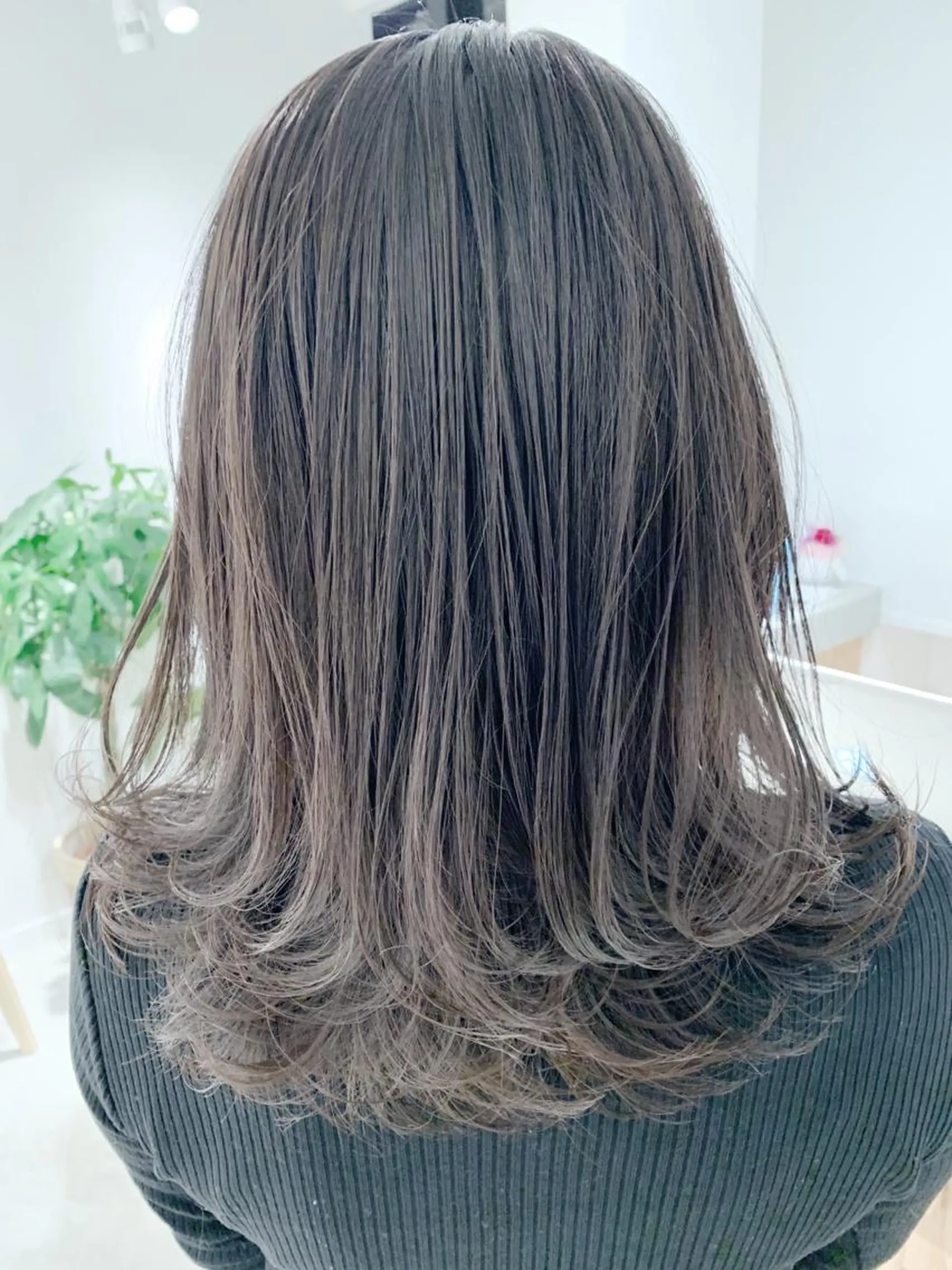 ミディアム カラー グレージュ レイヤーカット ローレイヤー 【完全マンツー 恵比寿】佐藤 翔のヘアスタイル