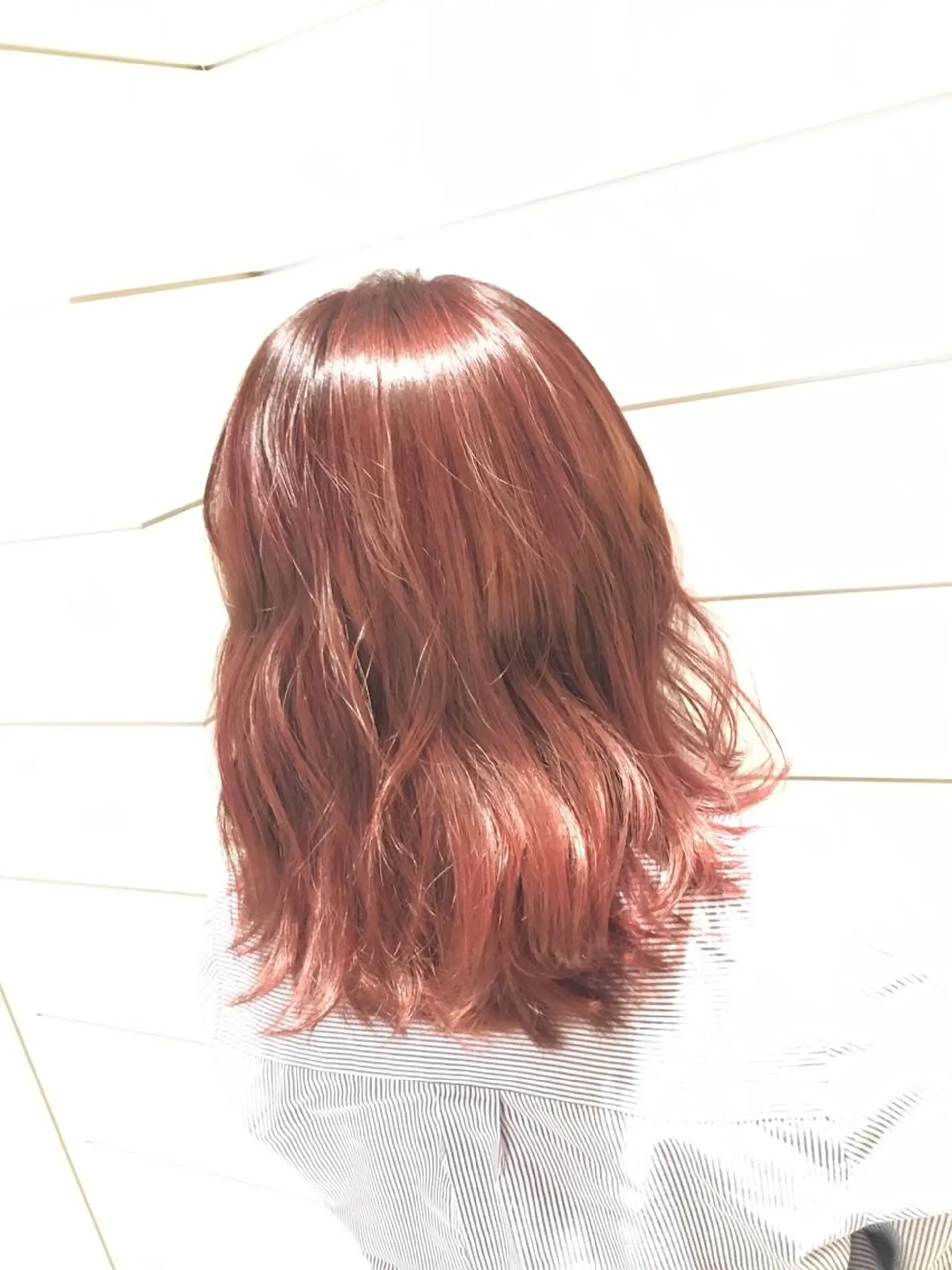 セミロング カラー ヘアアレンジ 鍵山 千秋のヘアスタイル