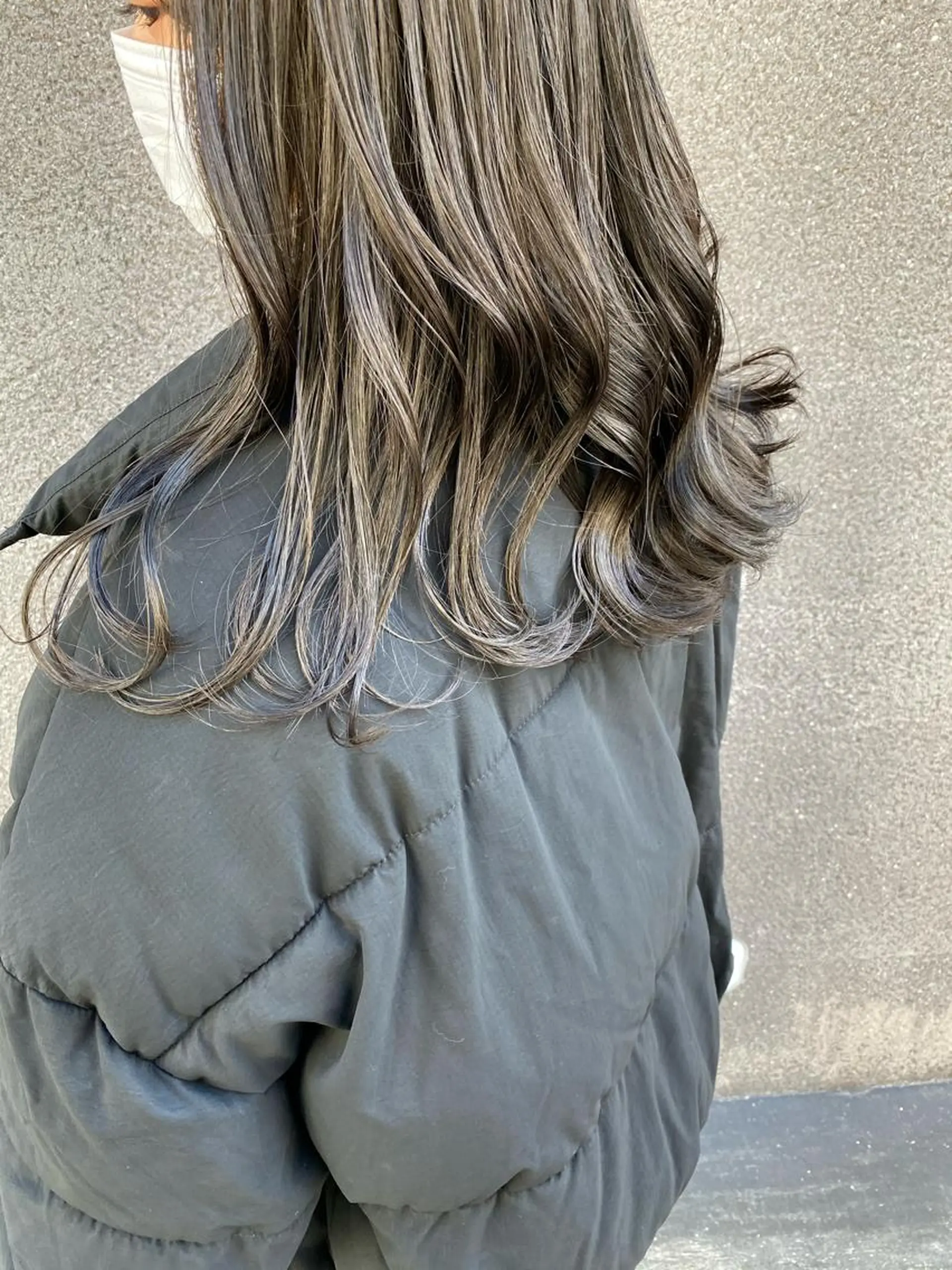 セミロング カラー ヘアアレンジ 外苑前NO.1艶髪 透明感カラーのヘアスタイル