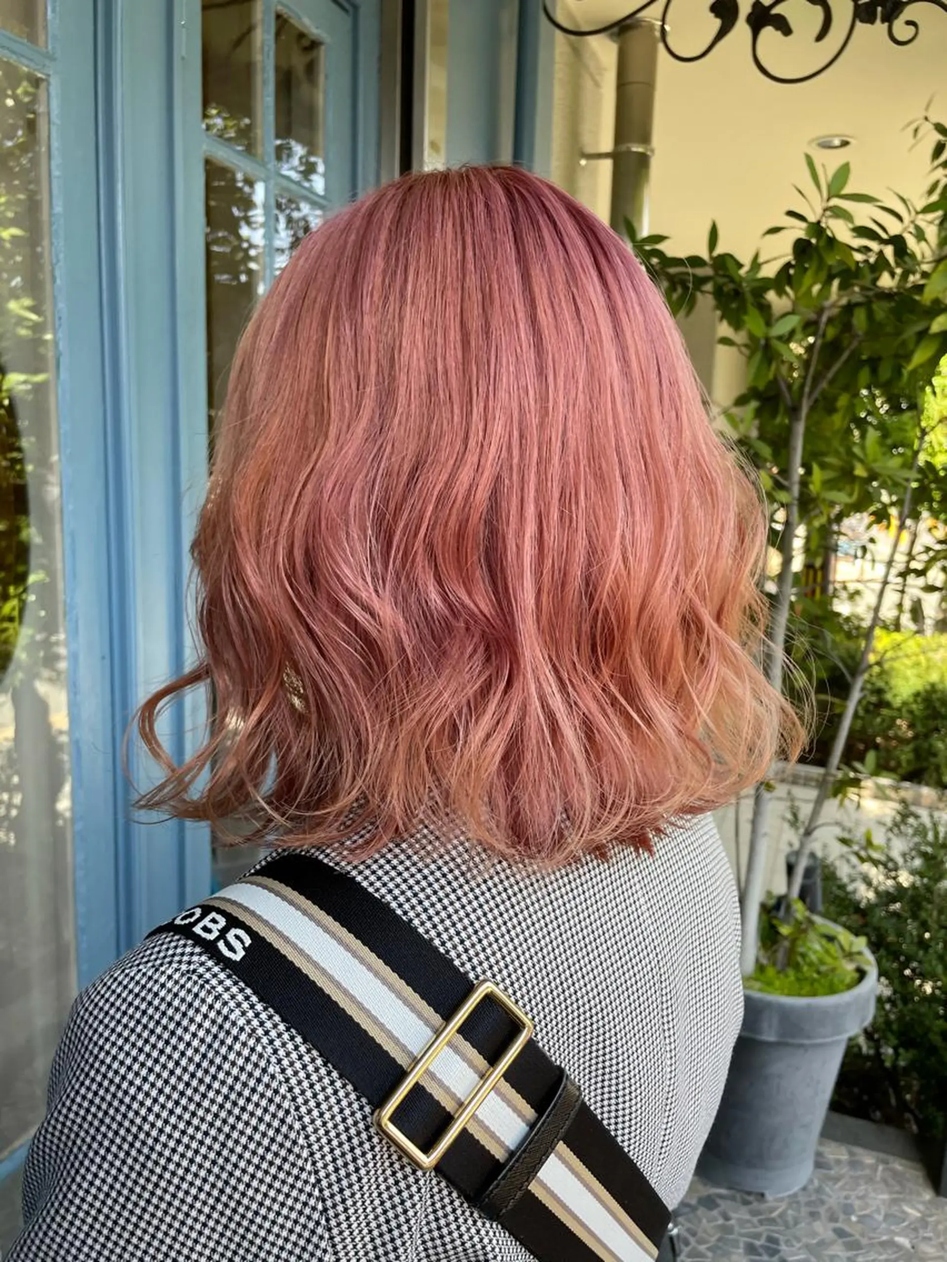 ミディアム 齋藤 樹里のヘアスタイル