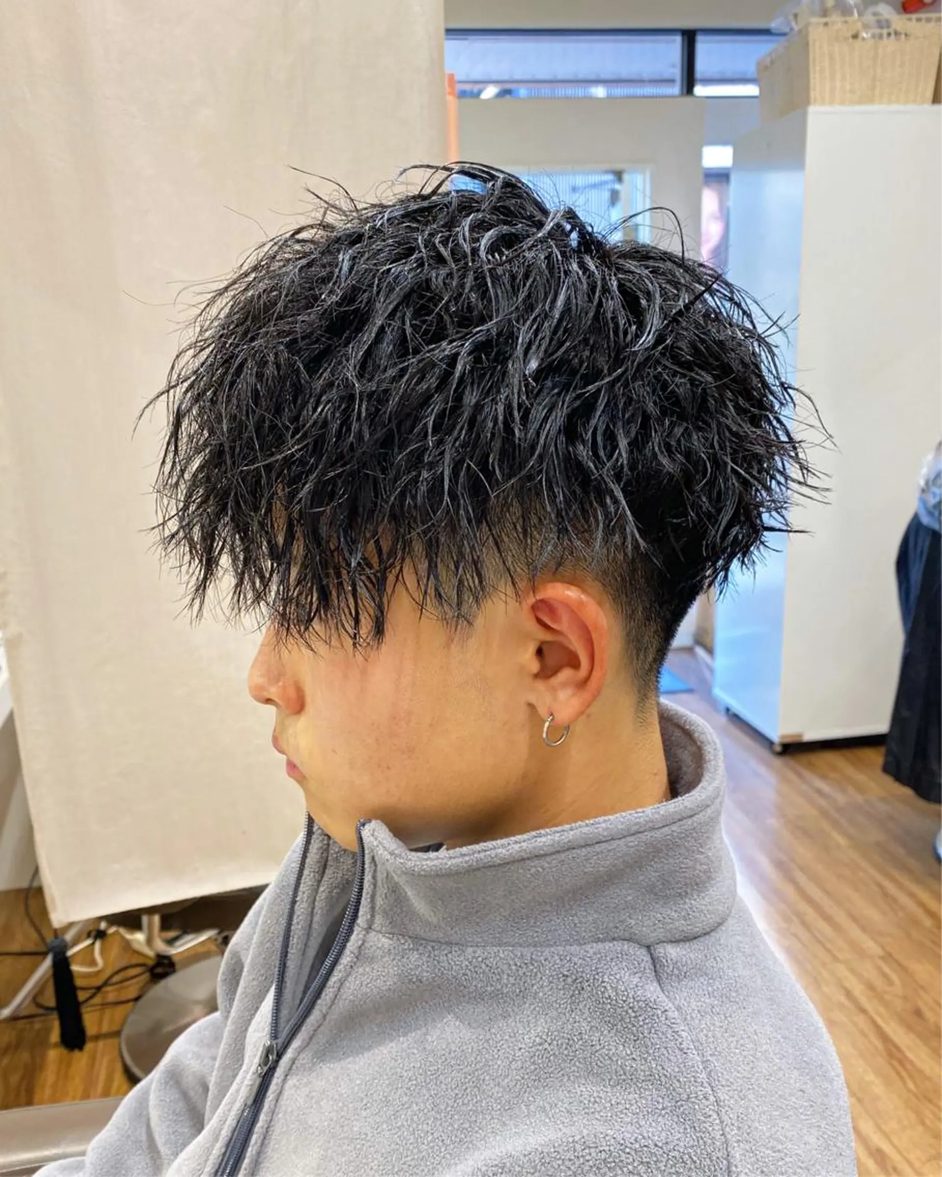 パーマ メンズ ビジネス カルマパーマ マッシュ メンズパーマ プードルパーマ カット パーマ 🟦メンズパーマ🟦 横浜駅｜小上馬淳司のヘアスタイル