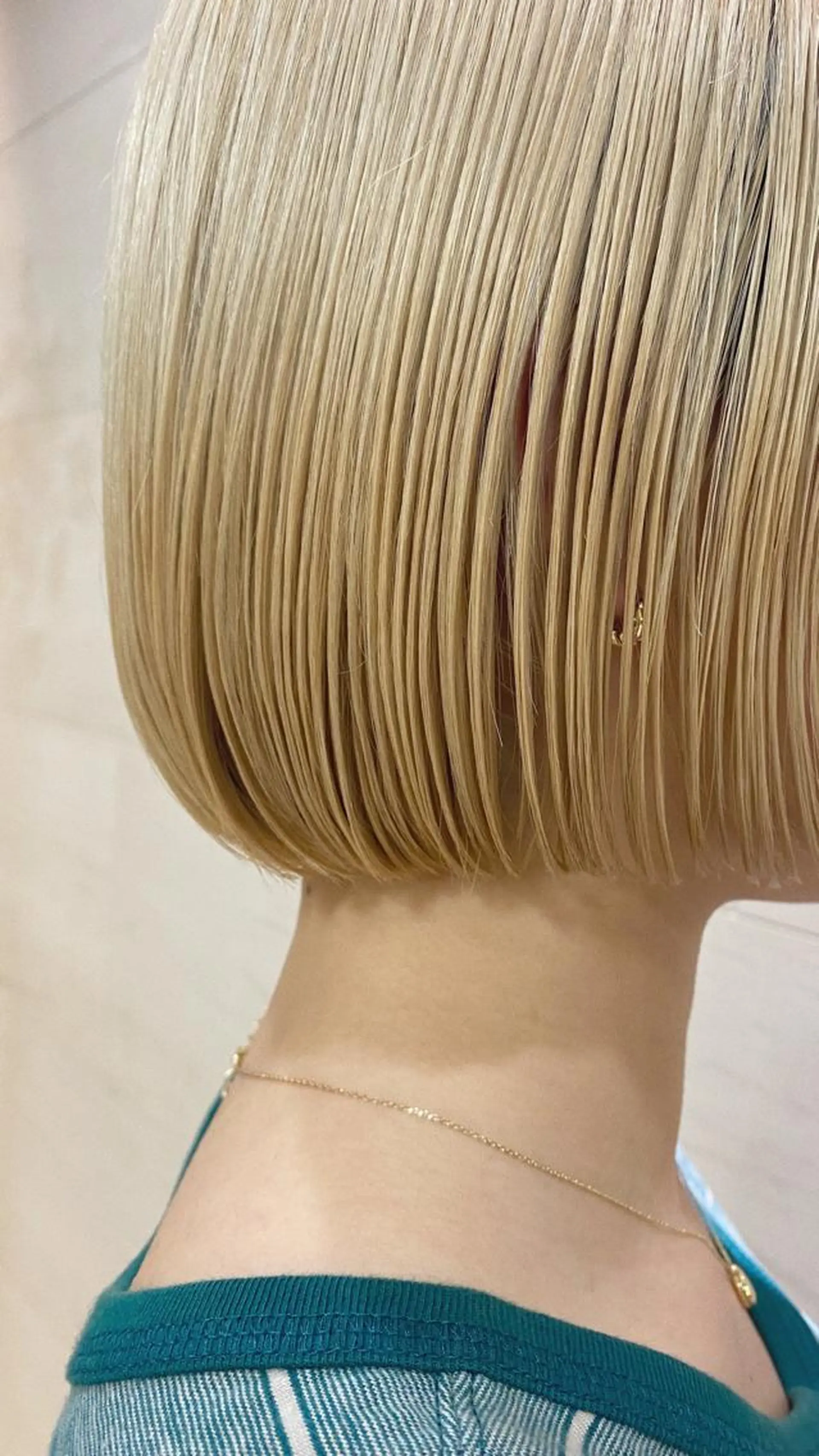 ショート カラー ブリーチカラー/ベー ジュ/Hono🦖のヘアスタイル