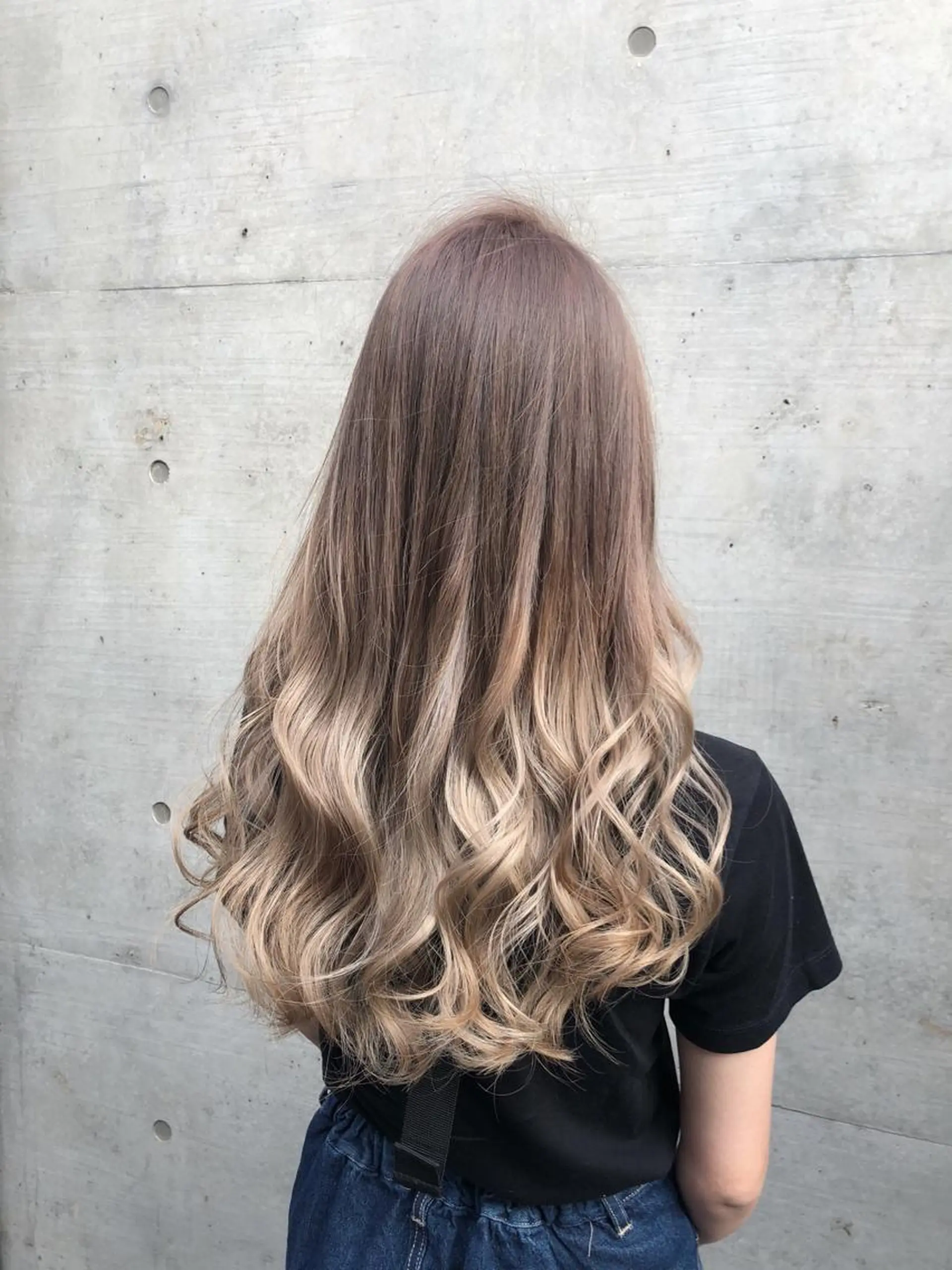 ロング カラー ヘアアレンジ ブリーチ グラデーションカラー ミニモお気に入り数 No.1宍戸雄弥のヘアスタイル