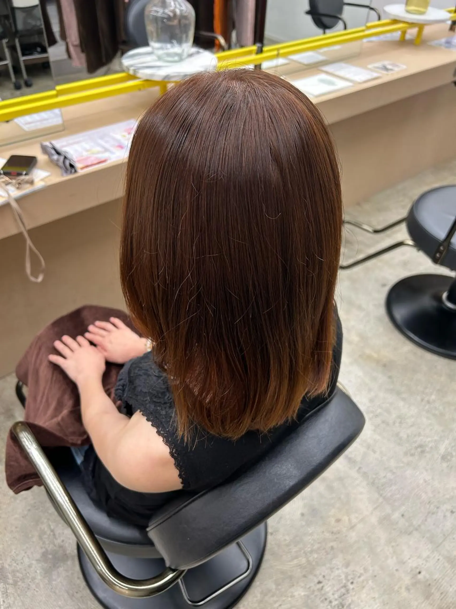 ミディアム 田中 梨緒のヘアスタイル