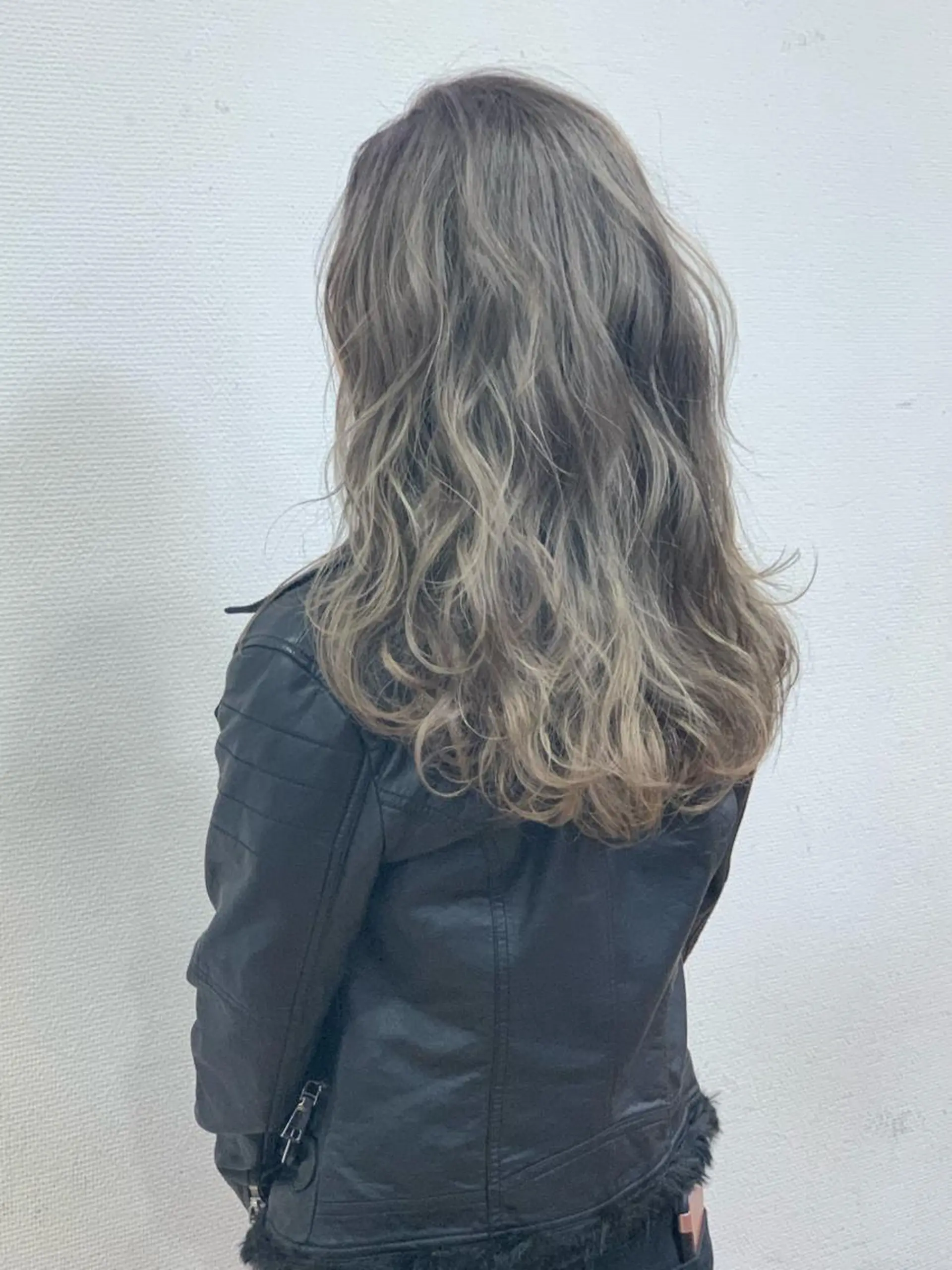 セミロング カラー カット ヘアカラー メンズパーマレイヤー 西山賢志のヘアスタイル