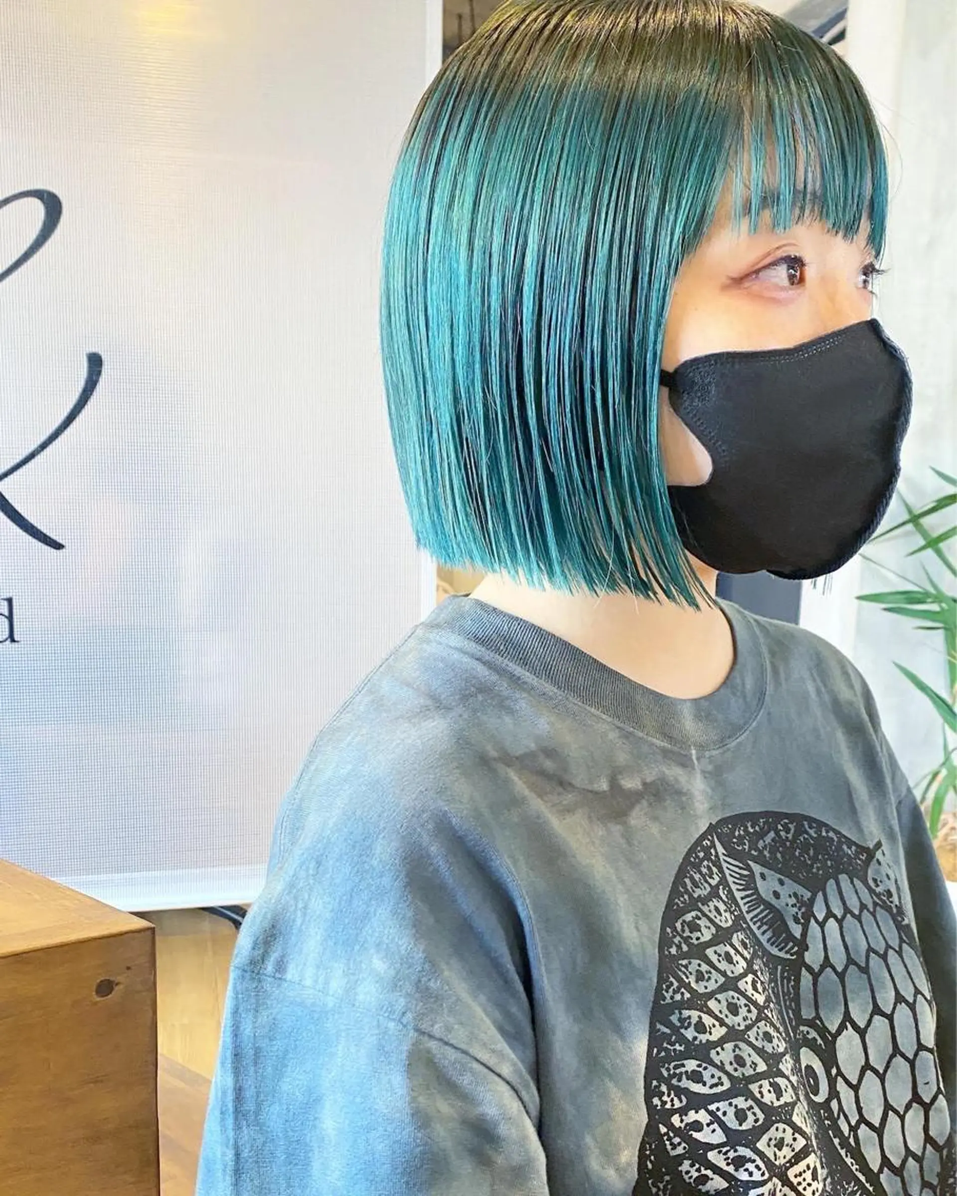 ショート カラー ブルーカラー &グループ代表取締役 KOHEIのヘアスタイル