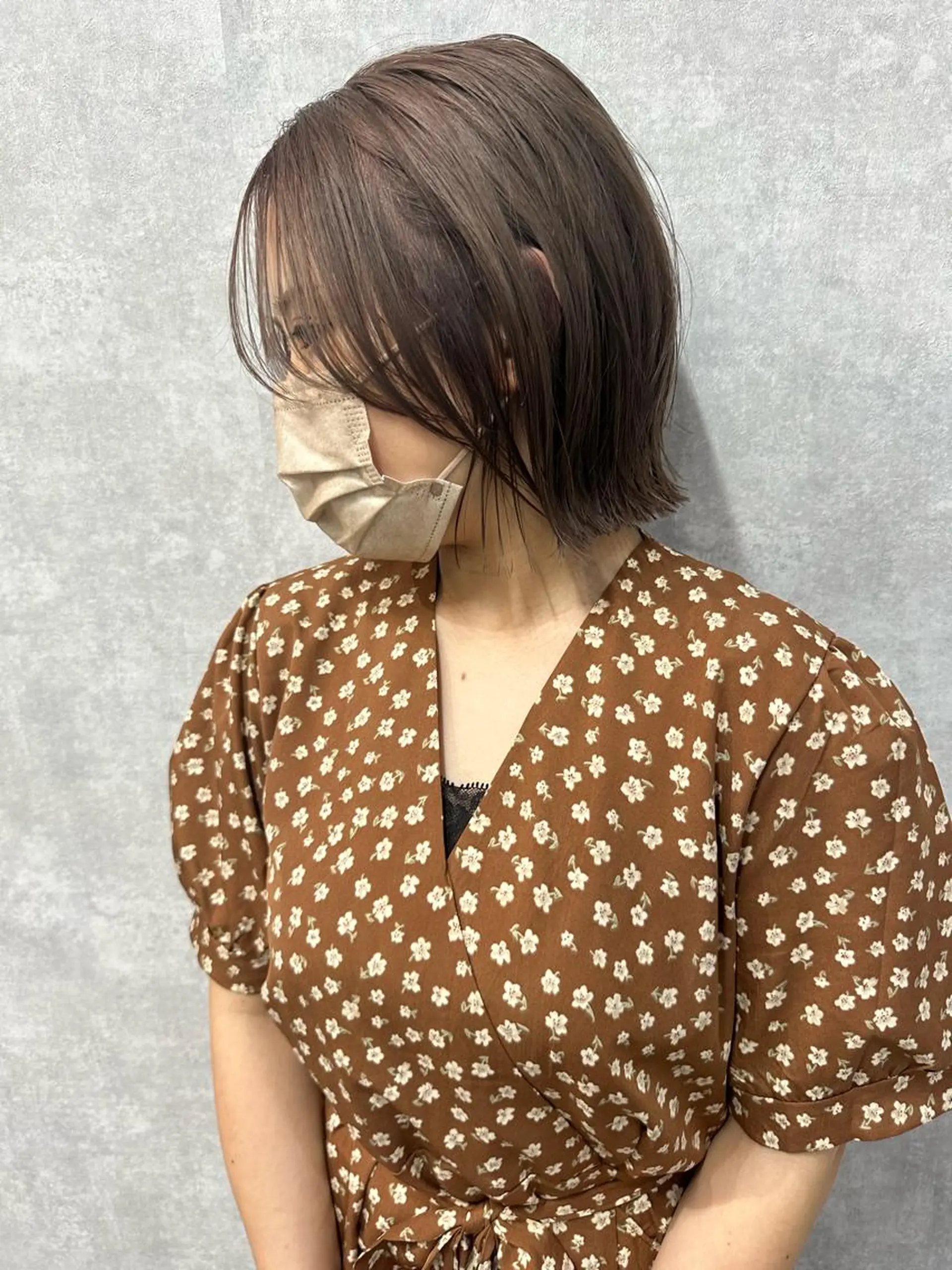ショート 切りっぱなしボブ ショートボブ ハンサムショート 丸みショート アッシュ カット ヘアカラー トリートメント モテ髪/ボブ/ショー ト/アダチフウトのヘアスタイル