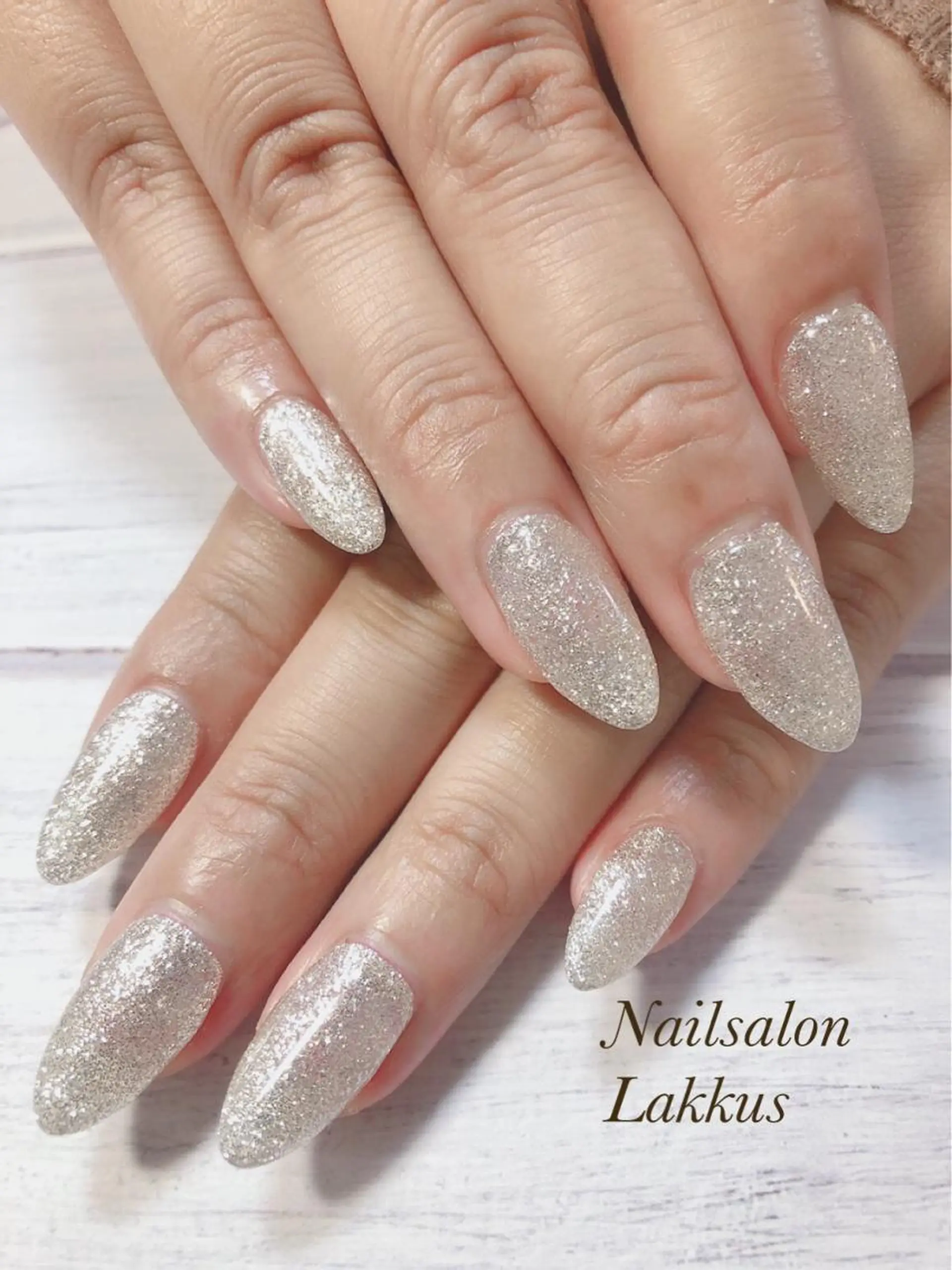 ネイル Lakkus T－CHIのネイルデザイン