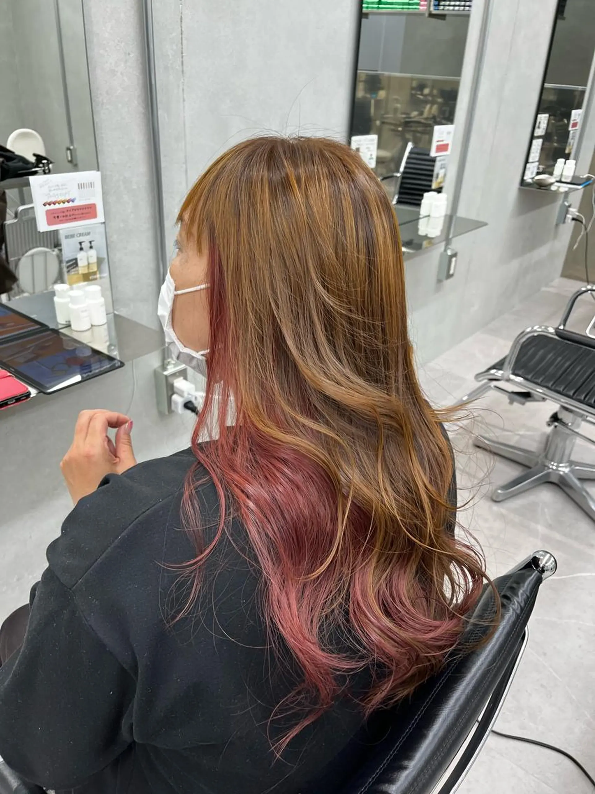 ロング カラー clomus AZUのヘアスタイル
