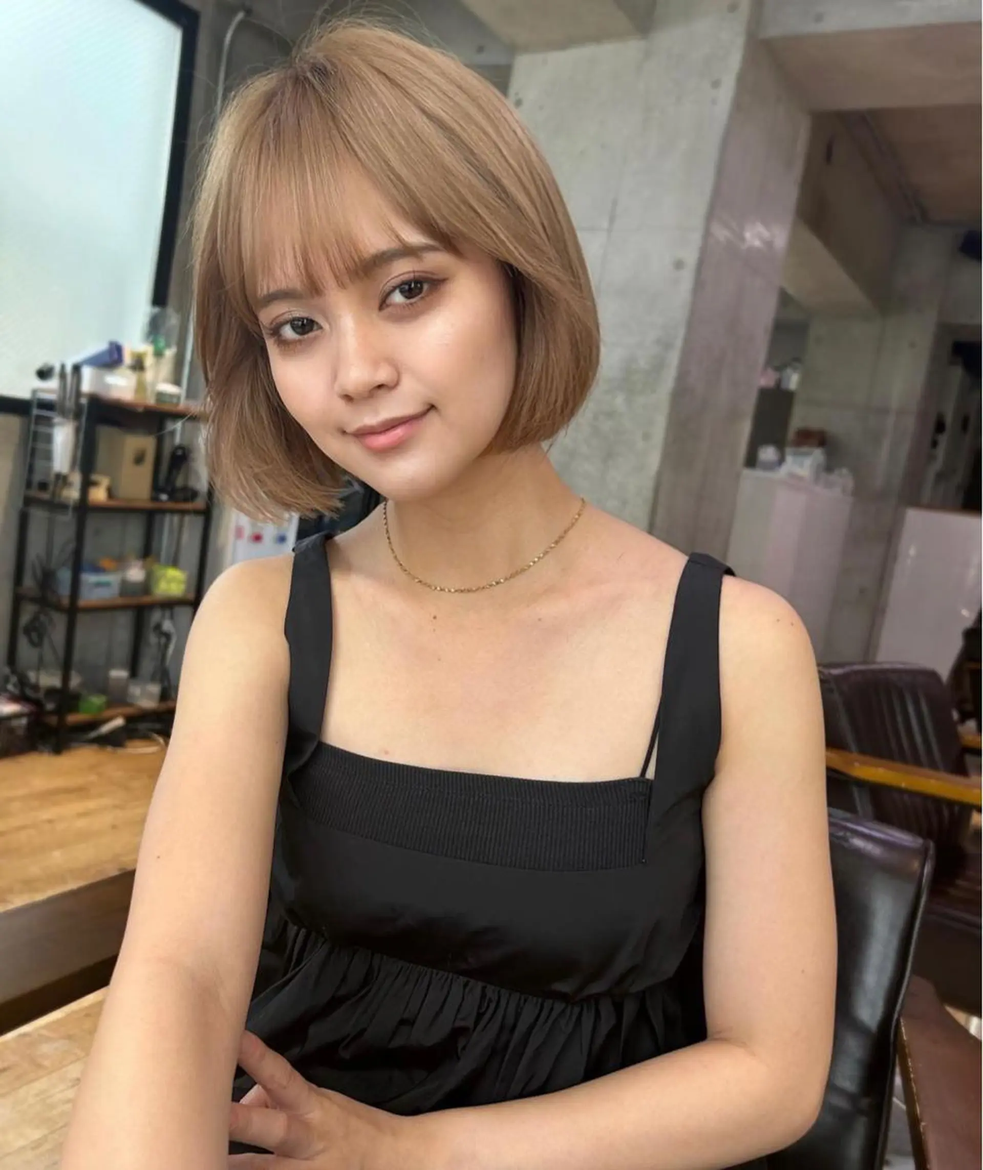 ショート カラー yamanaka honamiのヘアスタイル