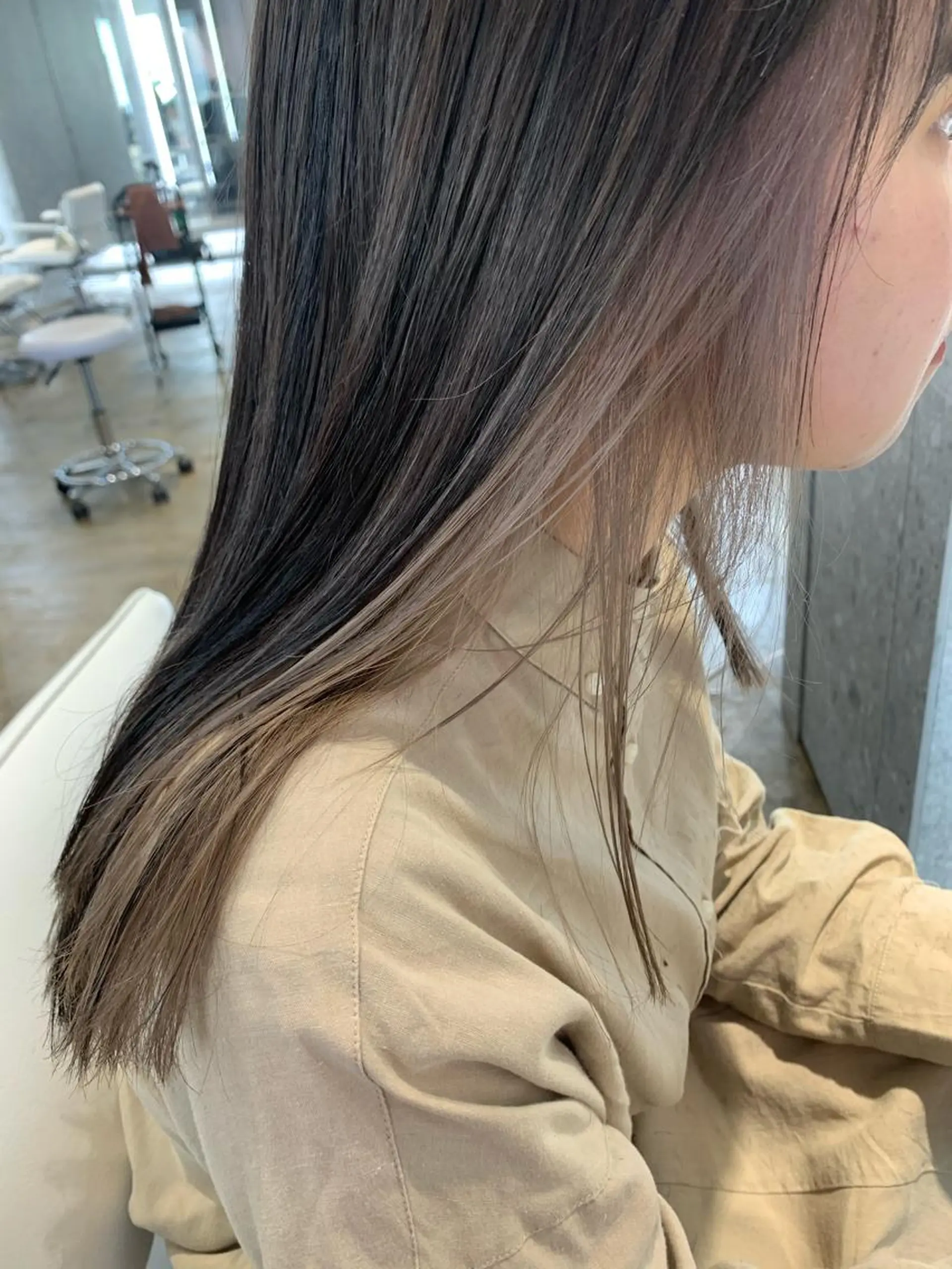 ロング カラー インナーカラー カット ヘアカラー トリートメント 山下 千明のヘアスタイル