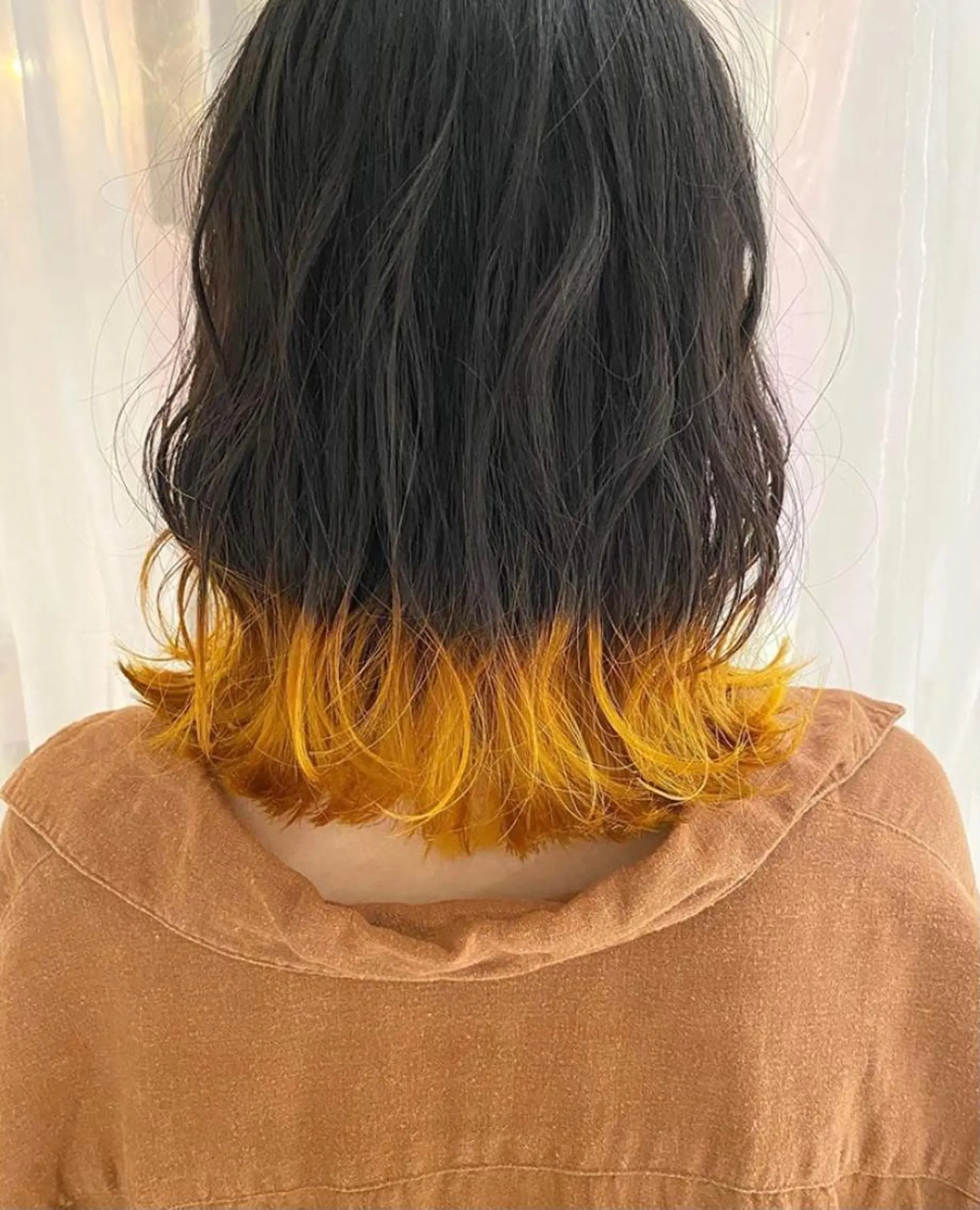 ミディアム カラー 藤井 貴美子のヘアスタイル