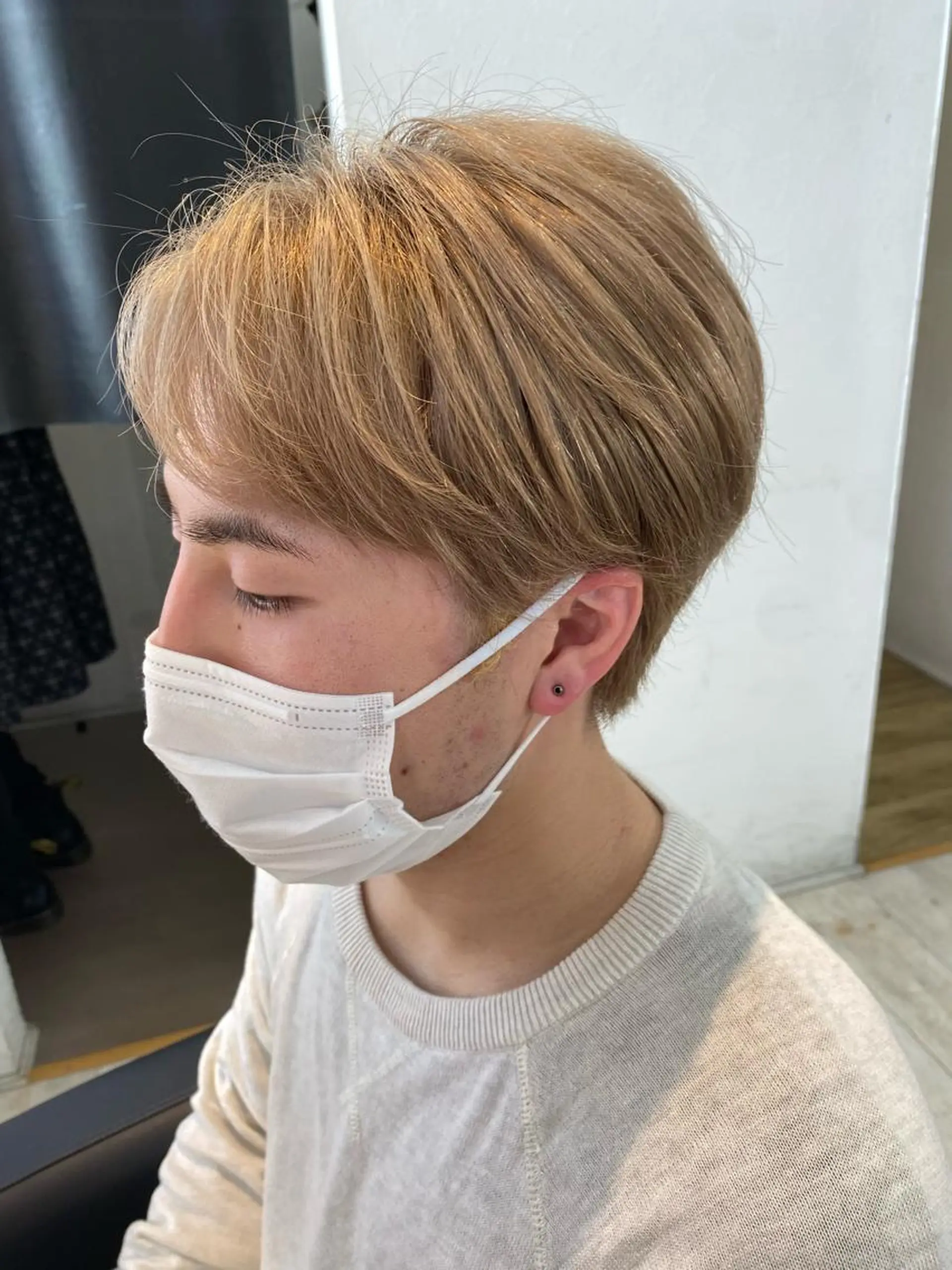 カラー メンズ メンズブリーチ メンズハイトーン ブリーチ ハイトーンカラー 鈴木/ニュアンス パーマ/メンズのヘアスタイル