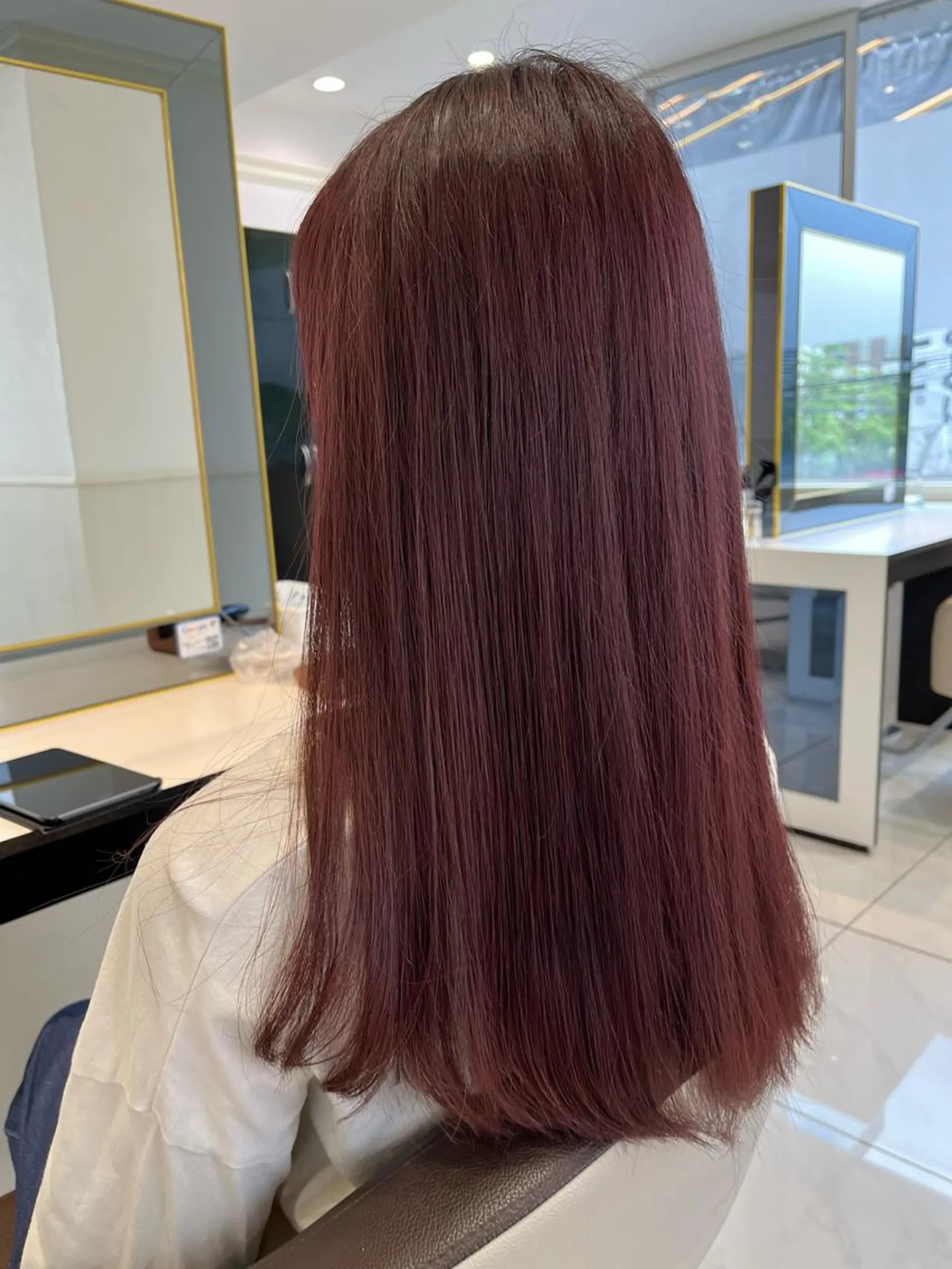 ロング カラー ブリーチ レッドカラー カット ヘアカラー 小田切 栄司のヘアスタイル