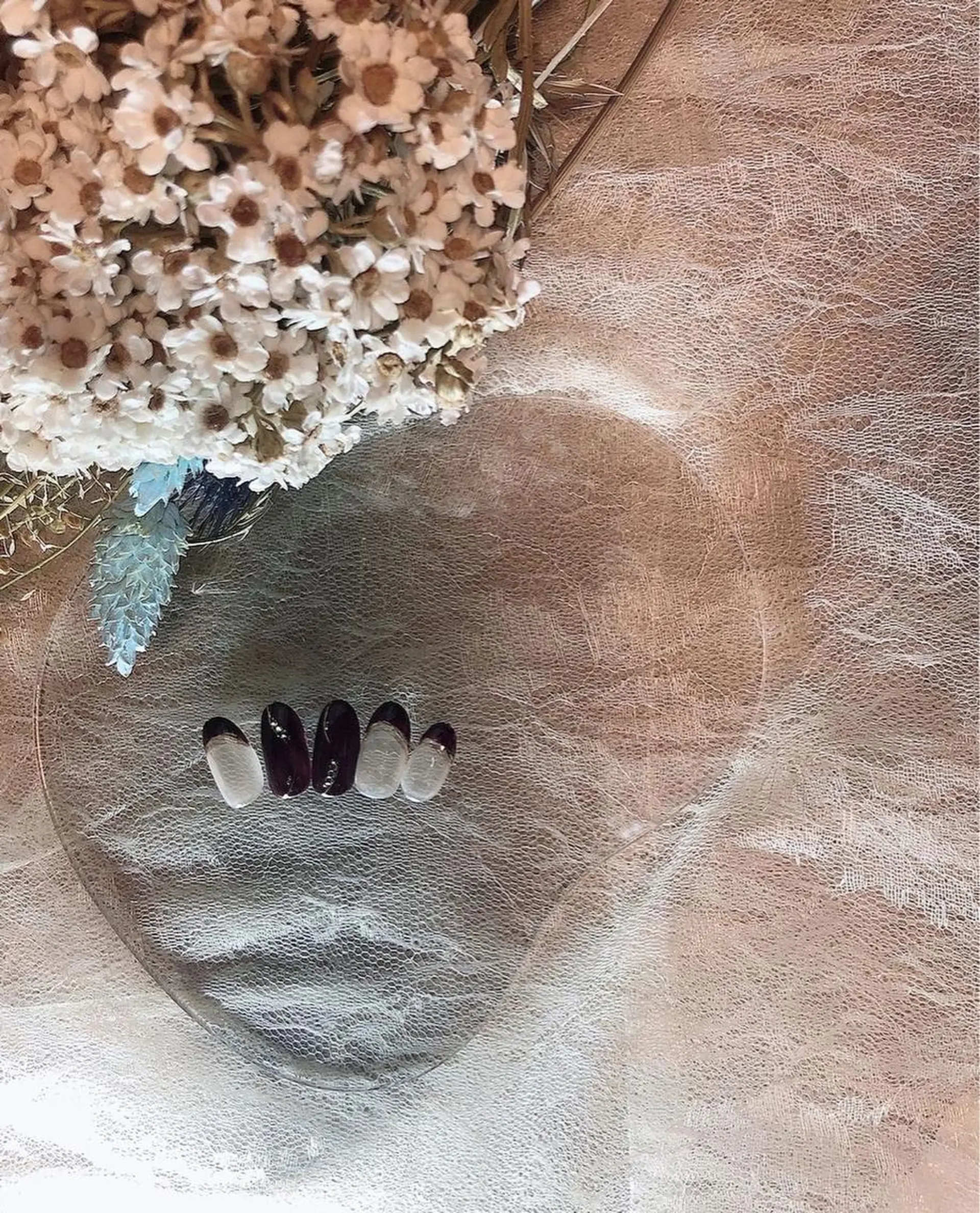 ネイル アートネイル ジェルネイル キラキラネイル オフィスネイル ショートネイル 🧸 Emiri🫧のマツエク・マツパデザイン