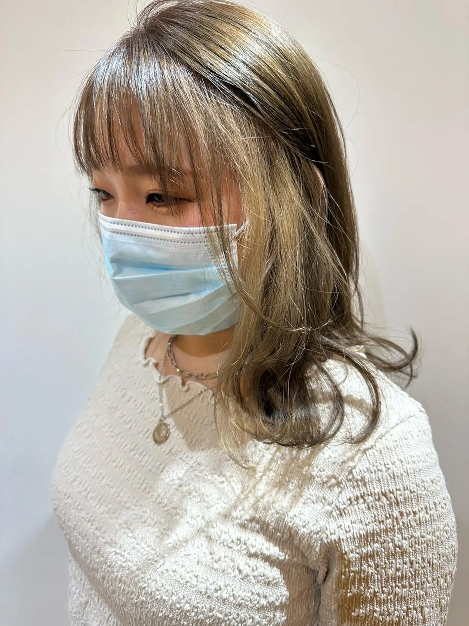 セミロング カット ヘアカラー 髪質改善ayame 横山諒のヘアスタイル
