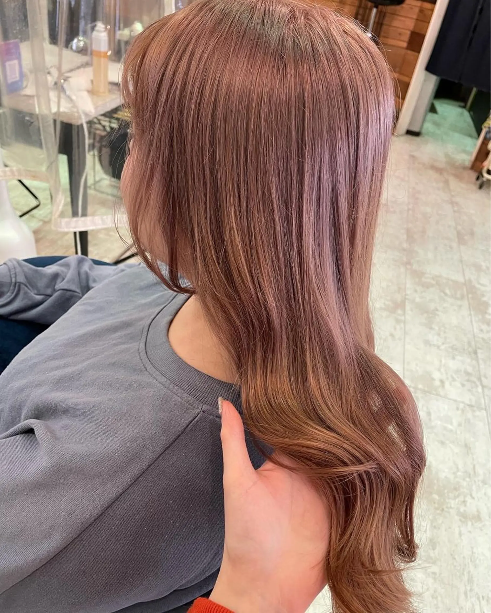 ロング カラー ベージュカラー ブリーチ ピンクカラー ピンクベージュ 💐宮坂 歩💐のヘアスタイル