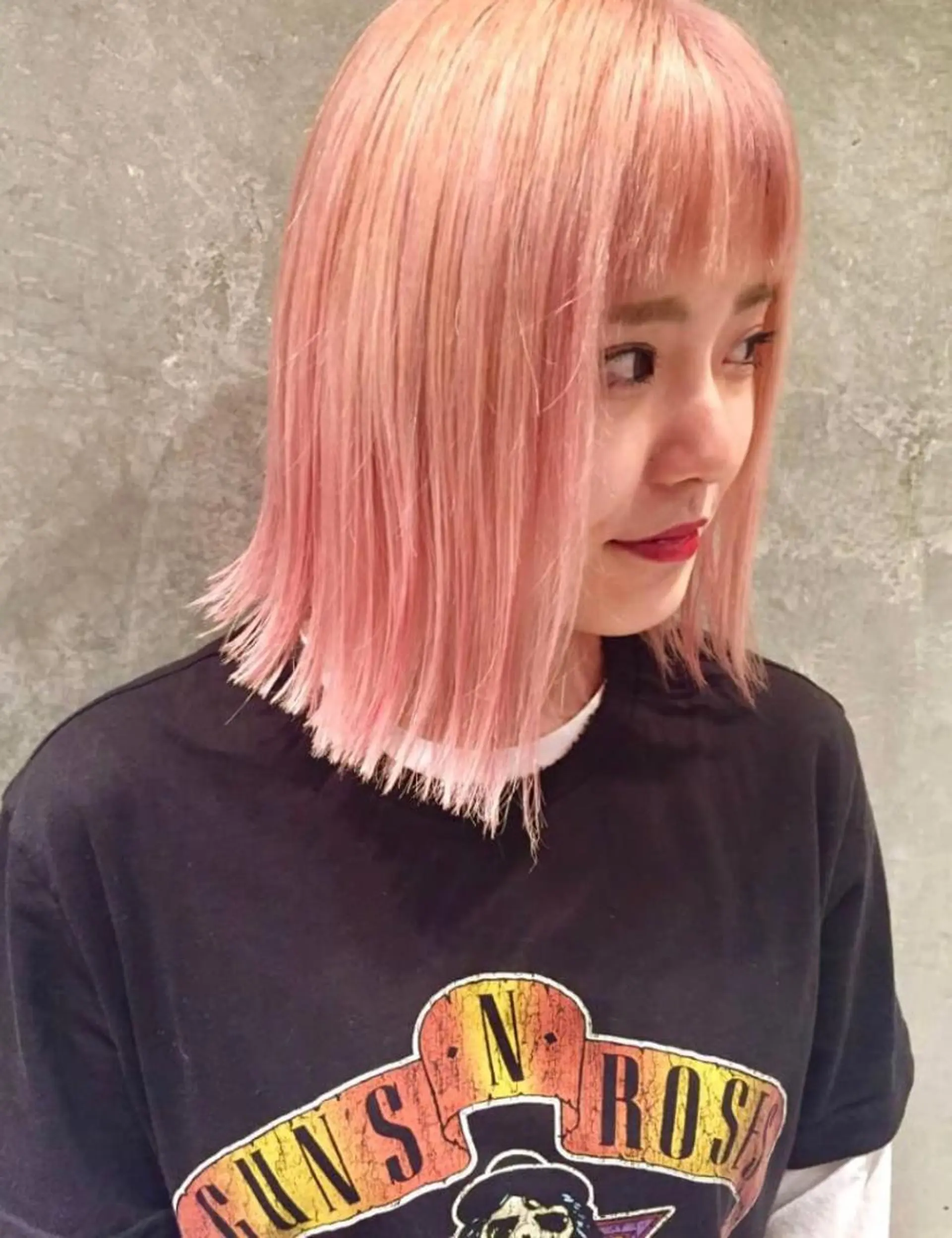 ミディアム カラー ブリーチ ピンクカラー ヤスドミ ケイスケのヘアスタイル