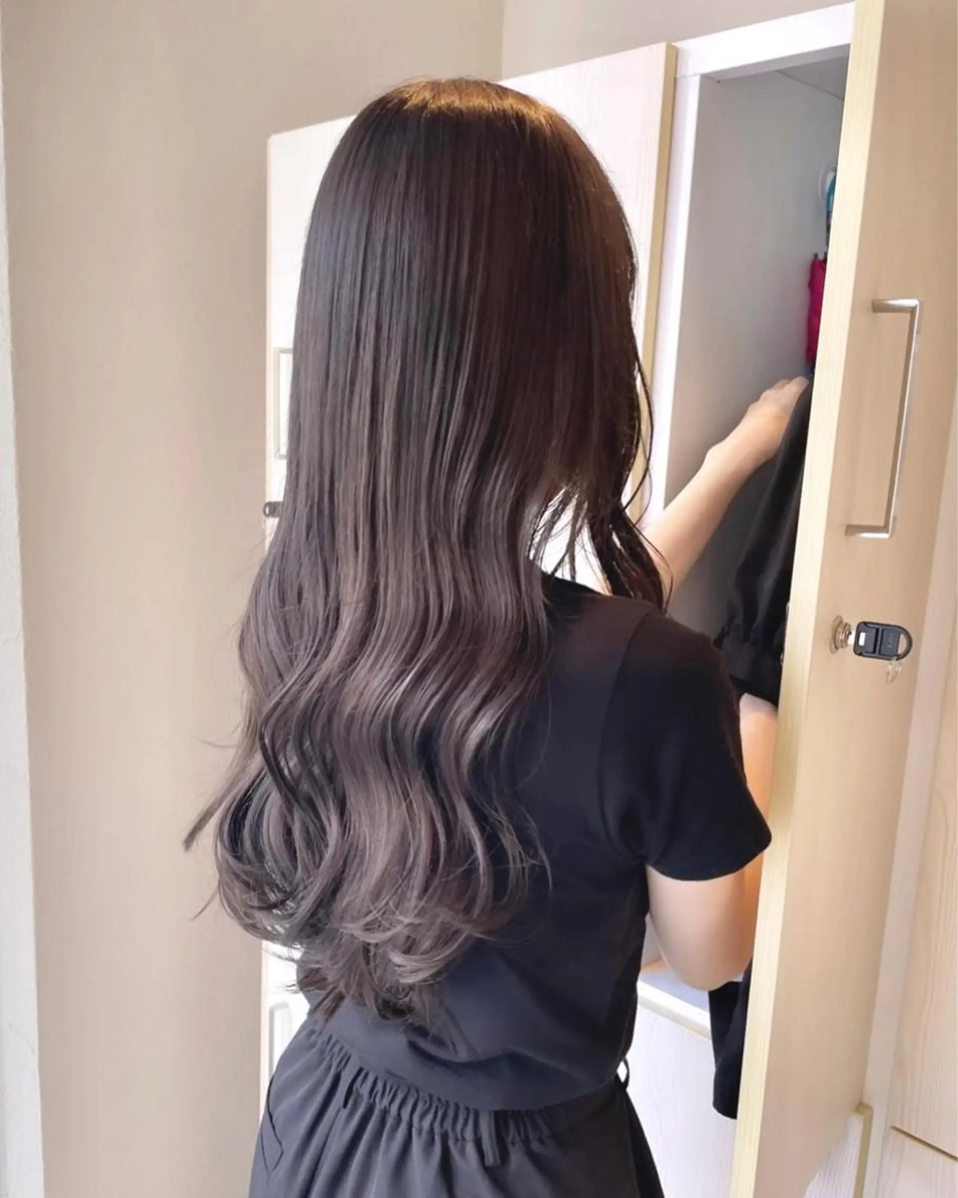 ロング カラー グレージュ ラベンダーカラー ラベンダーグレージュ ラベンダーグレー 韓国風ヘア ヘアカラー トリートメント ヘアセット 💎韓国風レイヤー /ボブ💎Namiのヘアスタイル