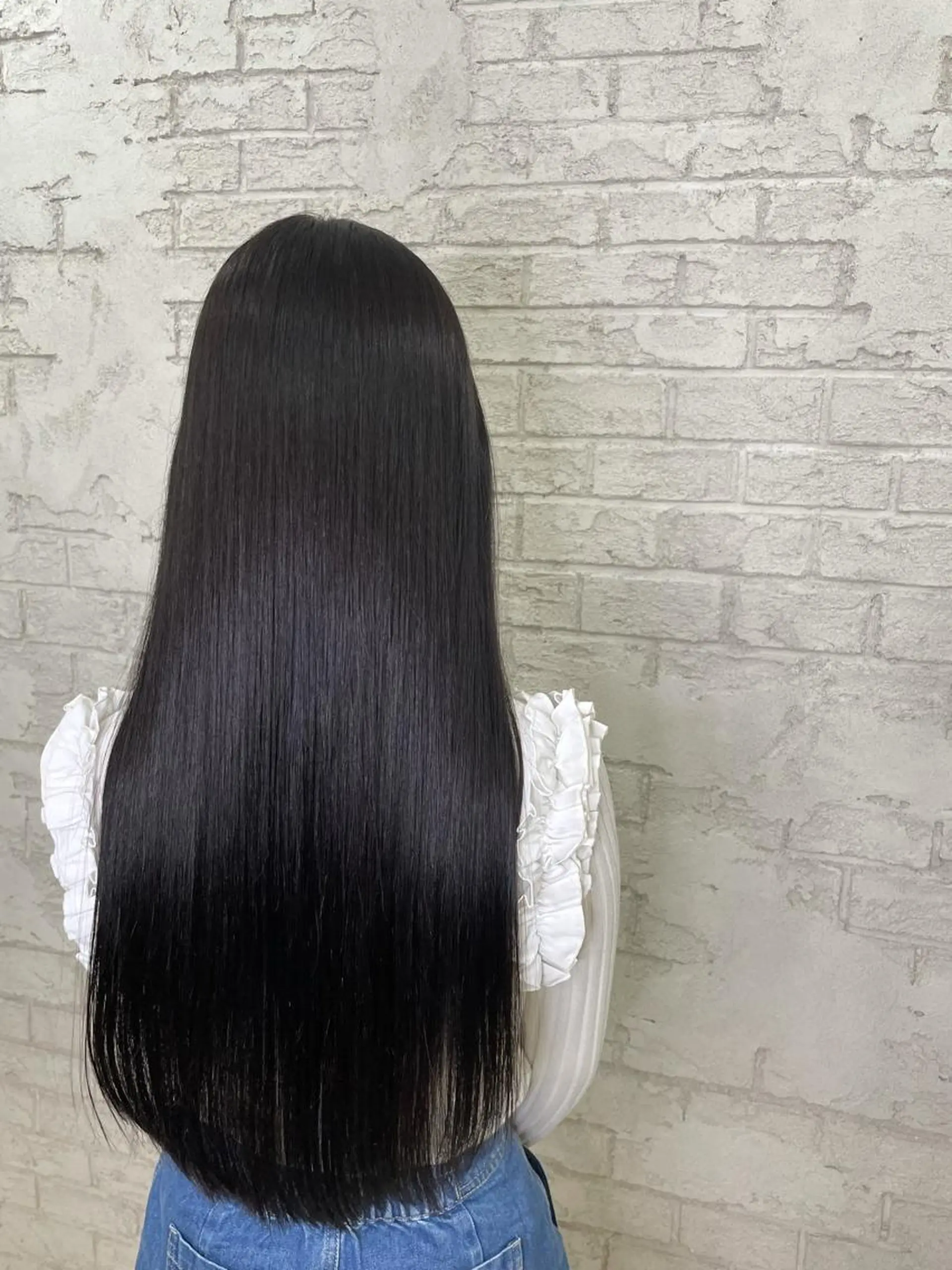 ロング カラー ダークグレー ダークグレージュ グレージュ イルミナカラー ブリーチ特化 ハイトーンRYOYAのヘアスタイル