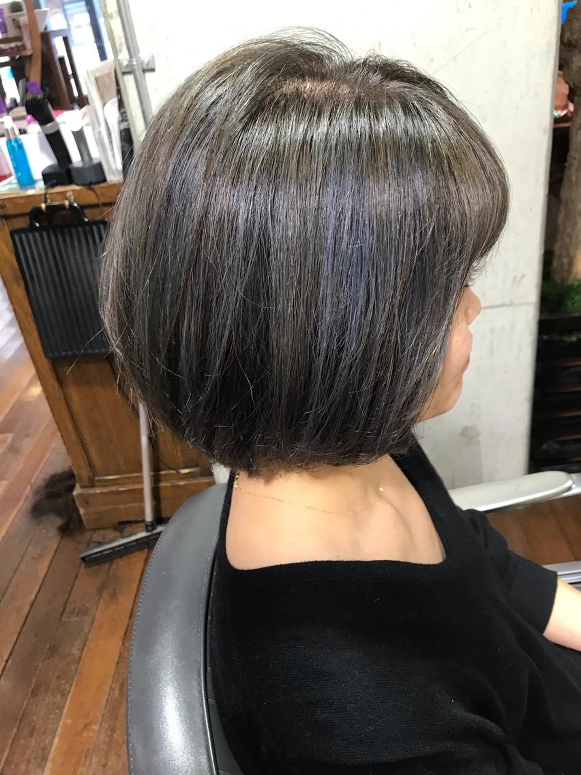 カラー 坂野 結子のヘアスタイル