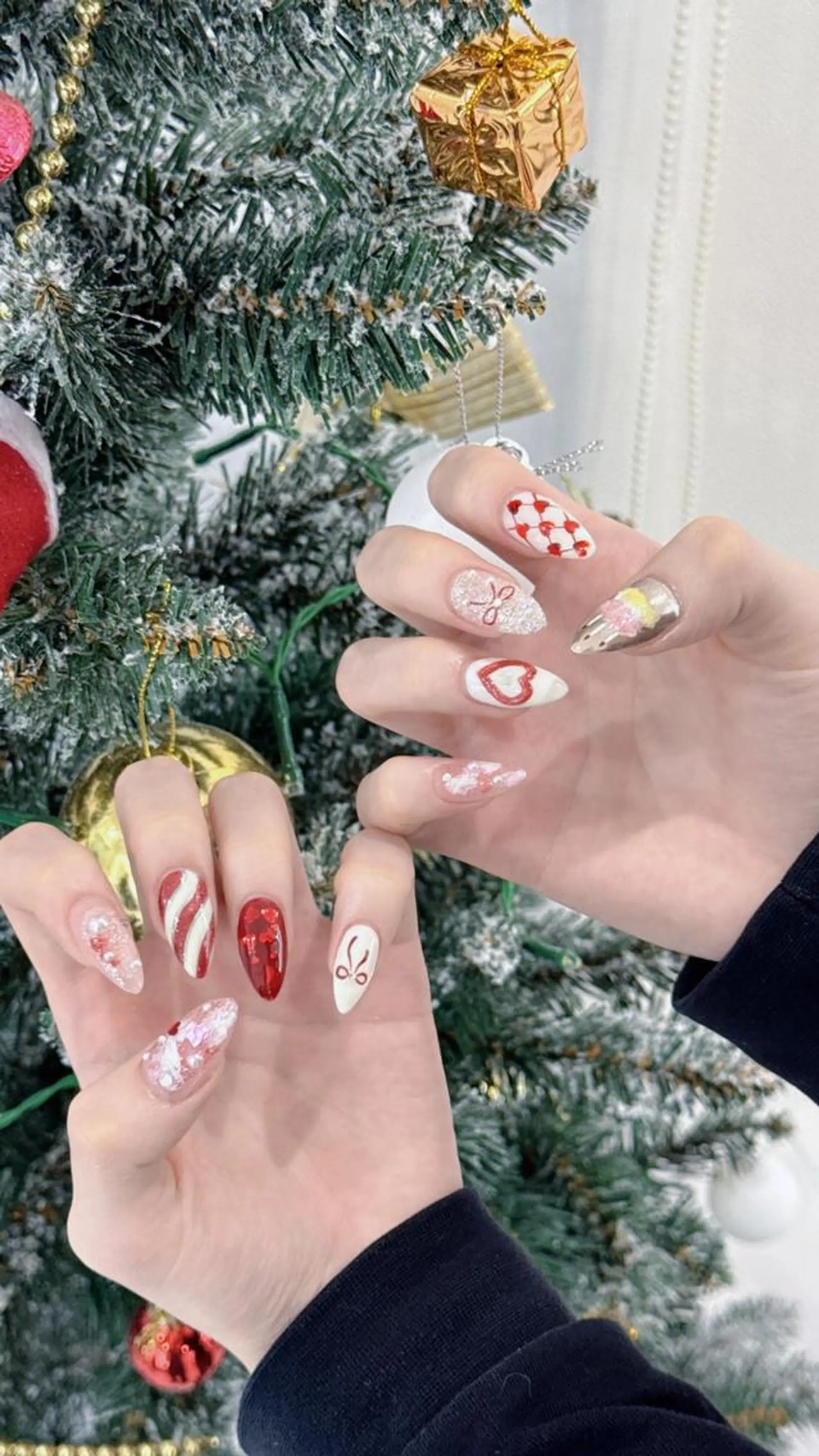 ネイル オーロラネイル ブルー チークネイル フットネイル フレンチネイル ハンドネイル NAILS168 新大久保店のネイルデザイン