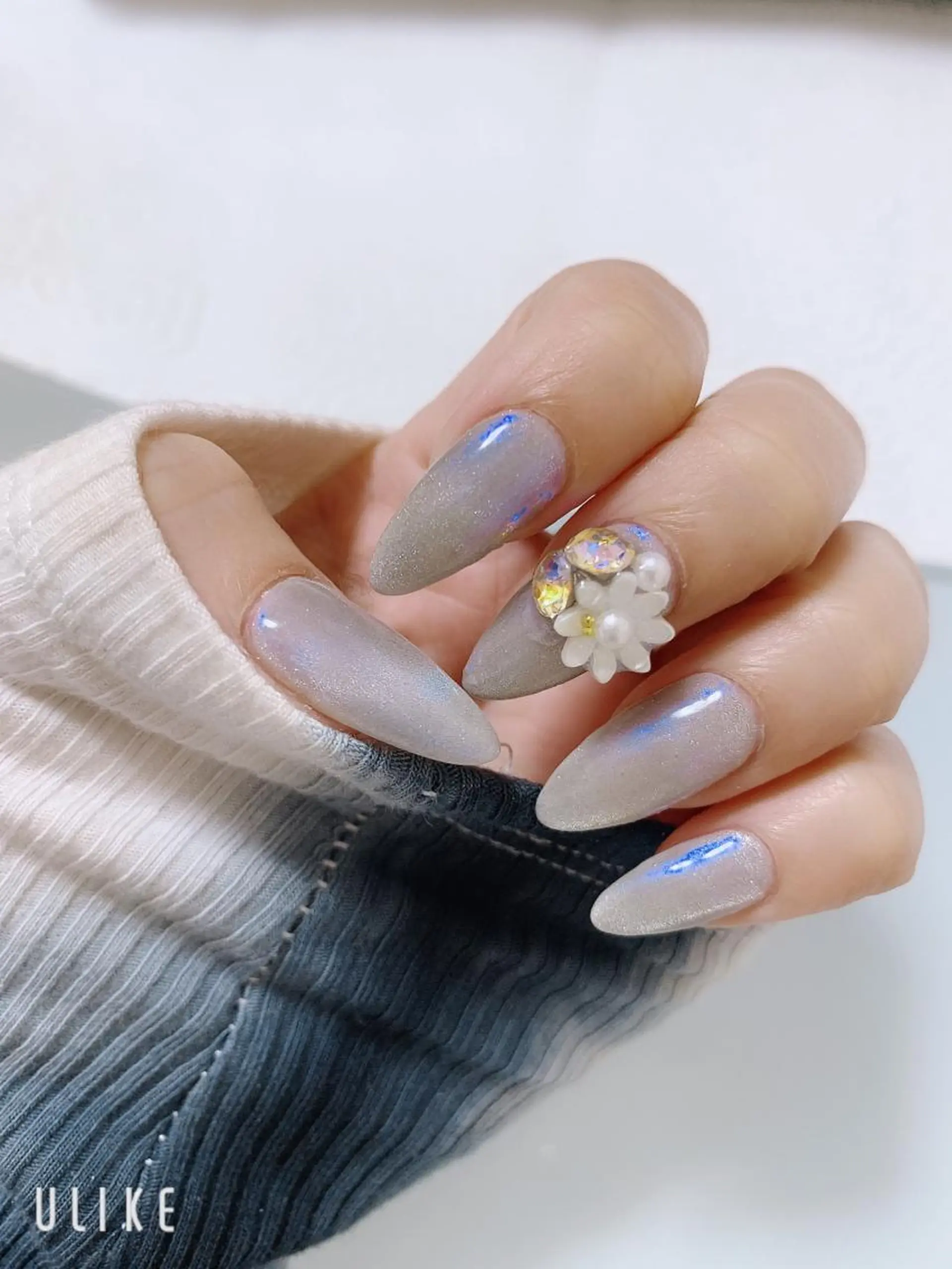 ネイル オーロラネイル 🌙🫧CHARME (RUKA)🦋🫧のネイルデザイン