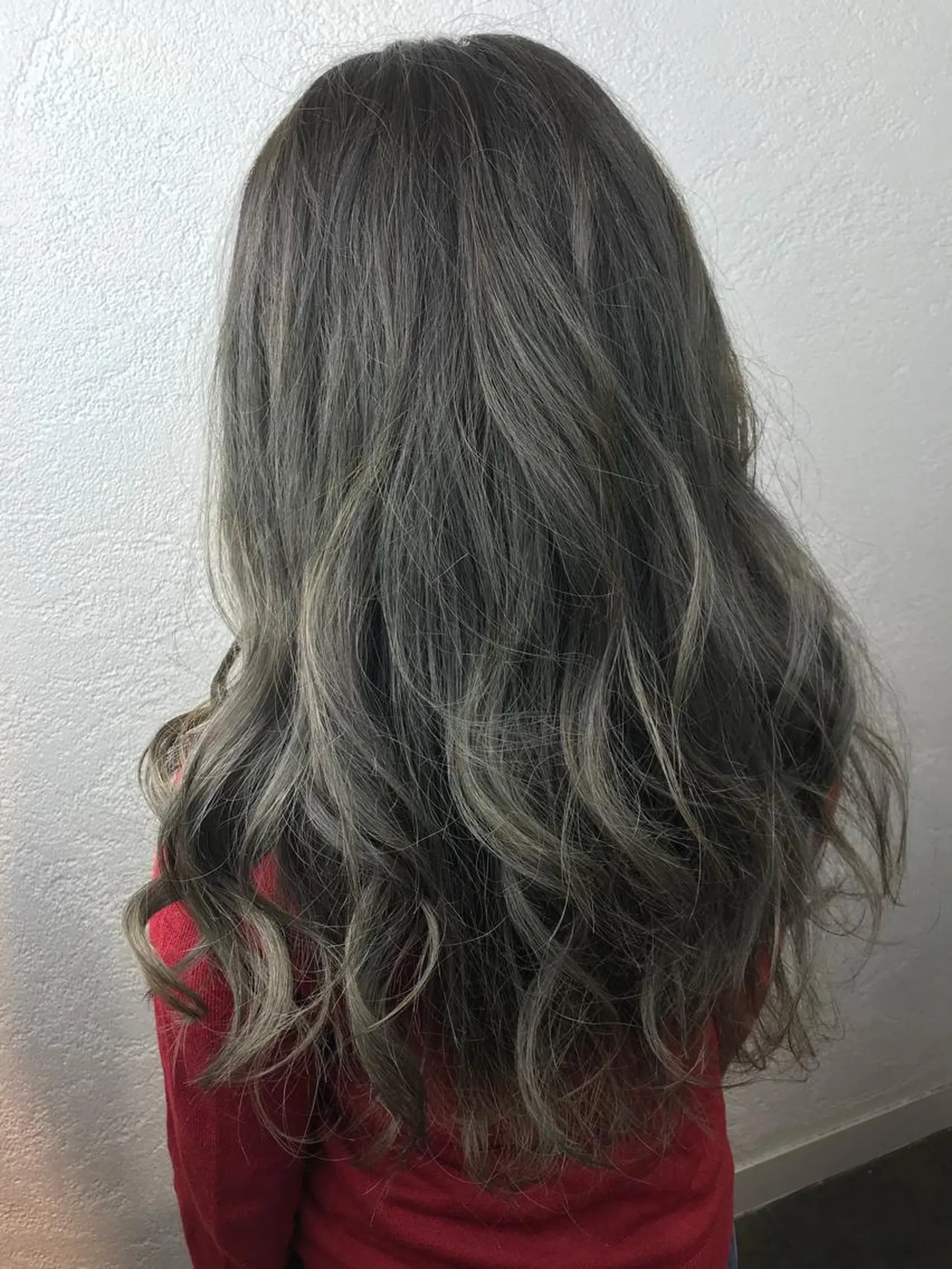 ロング カラー 透明感カラー グラデーションカラー グレージュ デザインカラー🌈 高木リョウのヘアスタイル