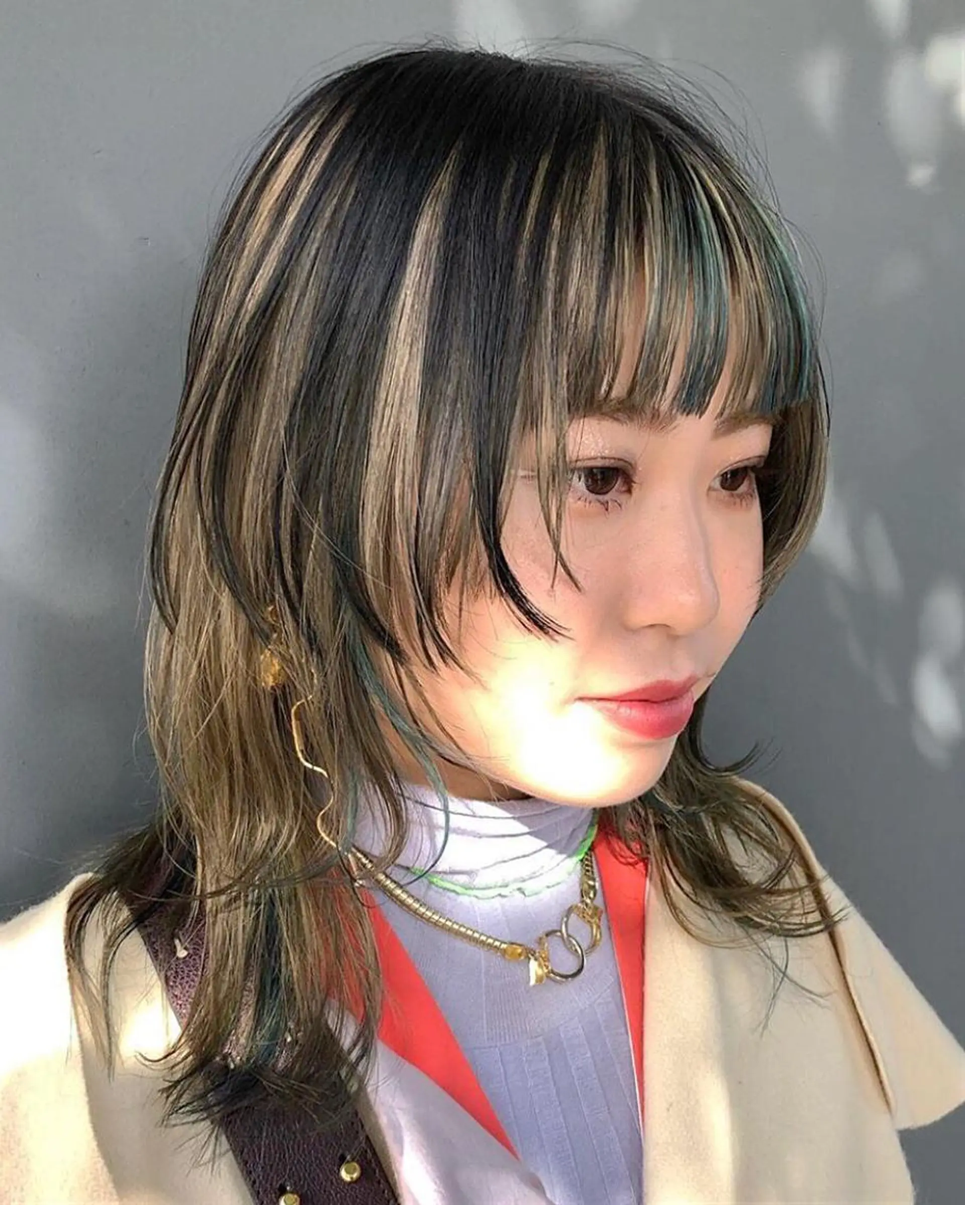 ミディアム カラー デザインカラー ハイライトカラー ミント ミントグリーン ハイライト カット ヘアカラー トリートメント ブリーチ🪡 ボブ🧶レイヤーのヘアスタイル