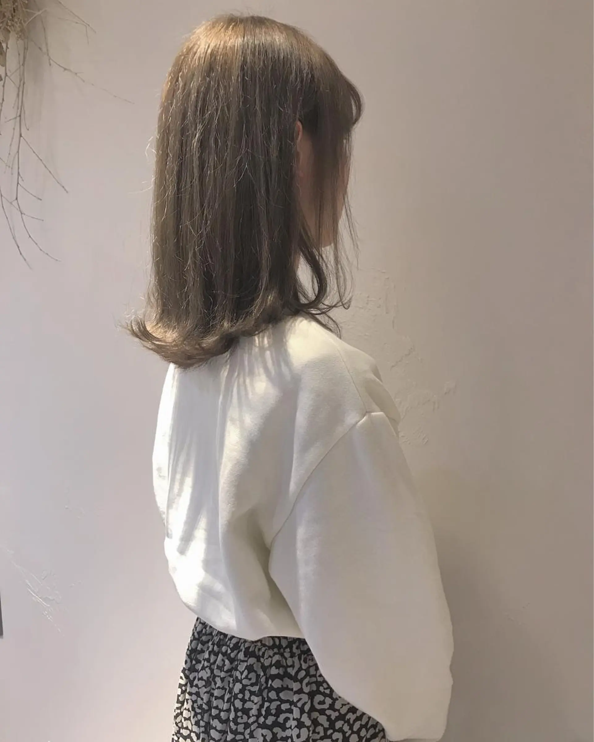 ミディアム カラー ベージュカラー ブリーチ 眉毛ワックス konomiの眉毛・アイブロウイメージ