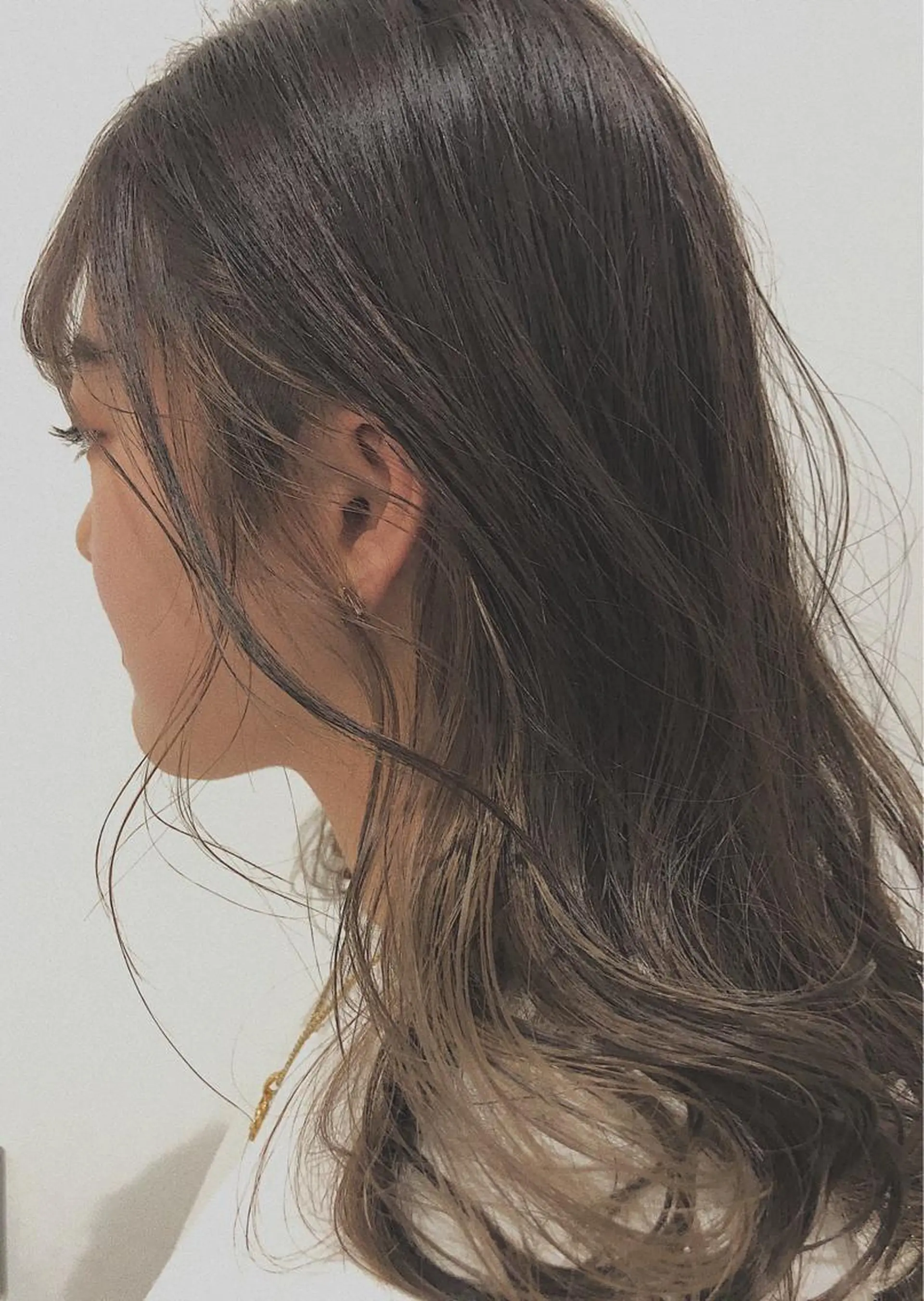 セミロング カラー インナーカラー カット ヘアカラー トリートメント NAKAGAWA YUICHIのヘアスタイル