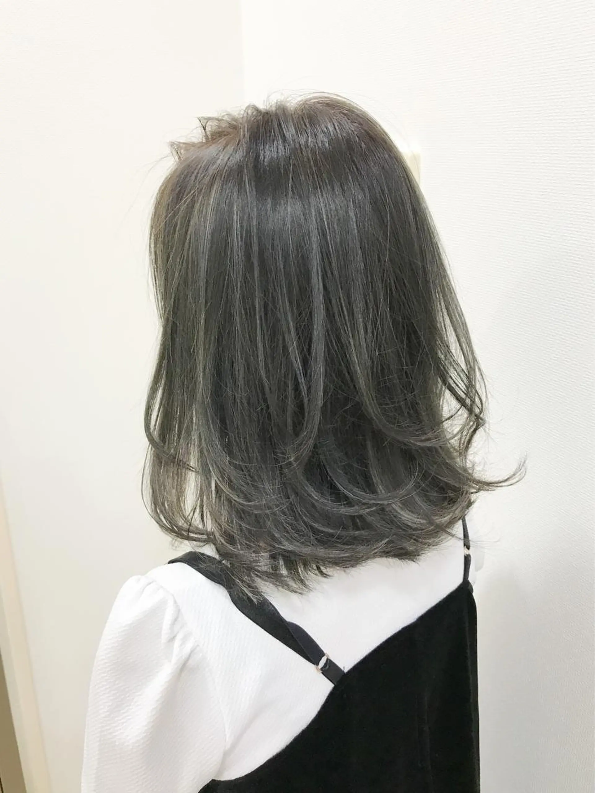 ミディアム カット ヘアカラー 常山 篤志のヘアスタイル