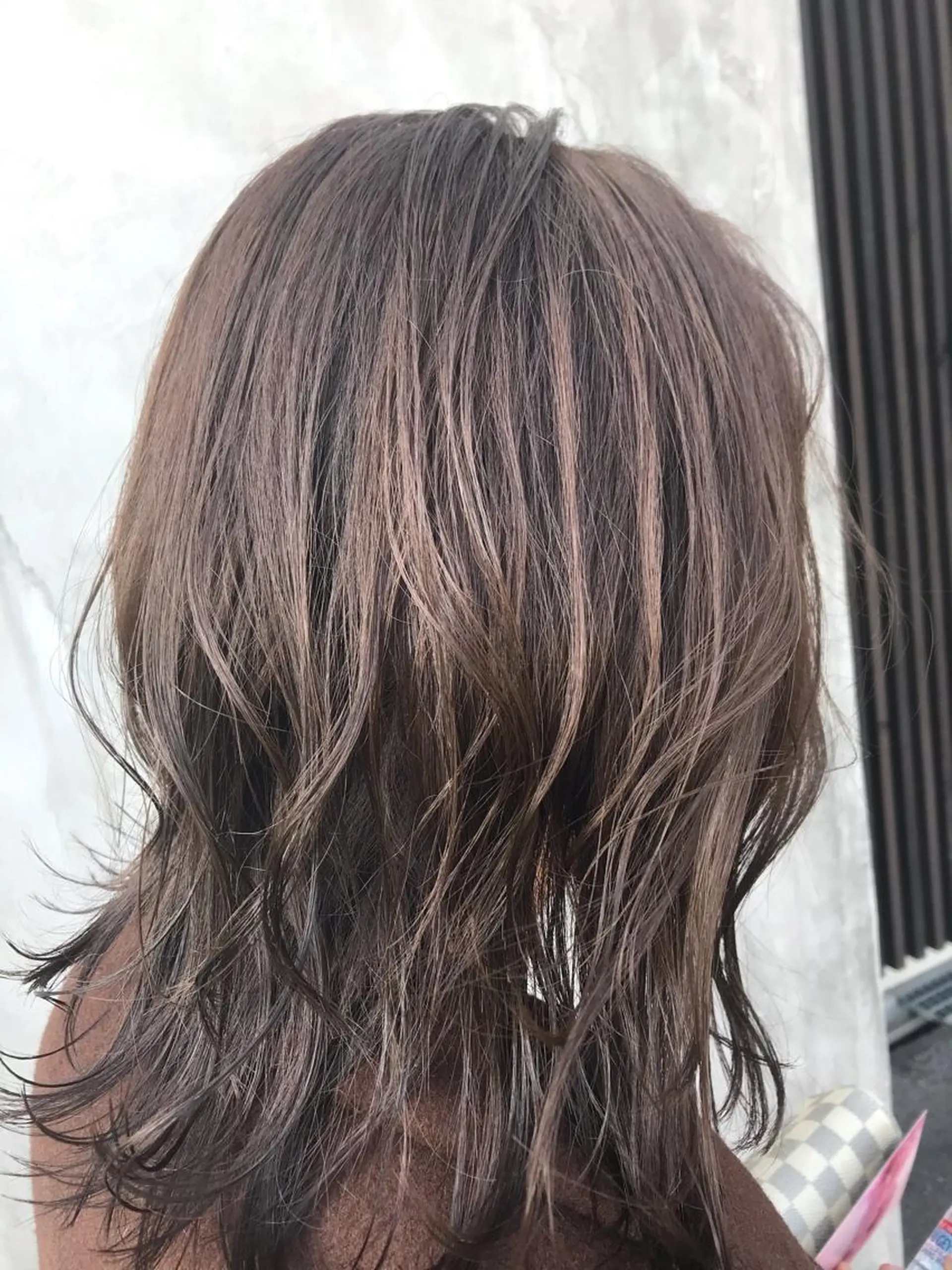 ミディアム カラー 山口 紗弥のヘアスタイル