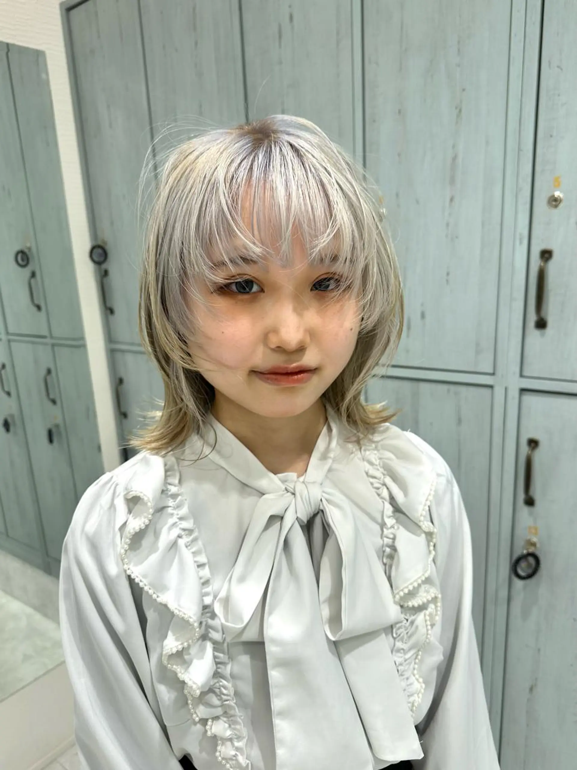 ショート カラー ブリーチ ダブルカラー 顔まわりレイヤー 顔周りカット レイヤーカット coeur所属・中川 茜里のヘアスタイル