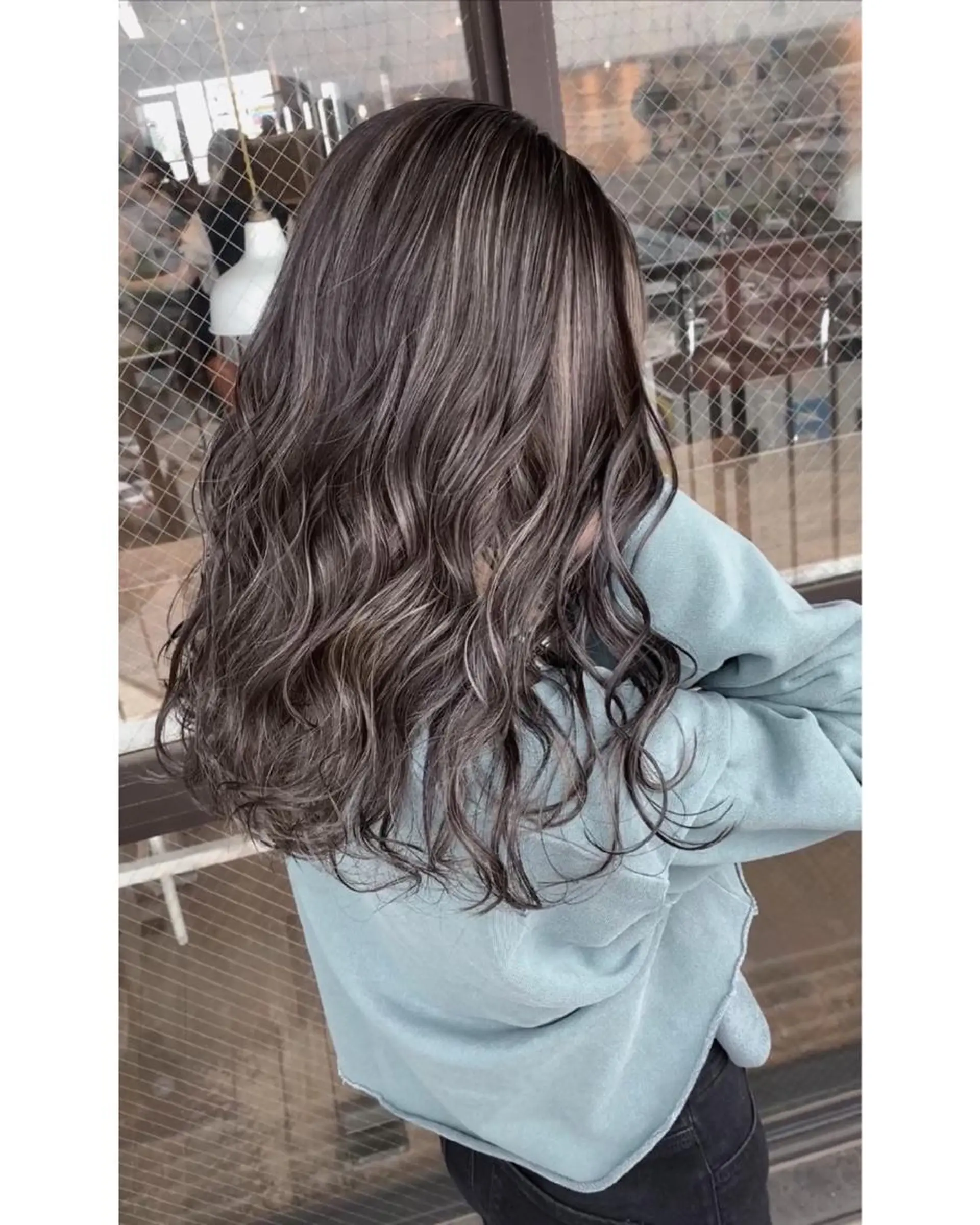 カラー バレイヤージュ ハイライトカラー Beyond（kitaro）所属・石井辰功也 フリーランス美容師のヘアスタイル