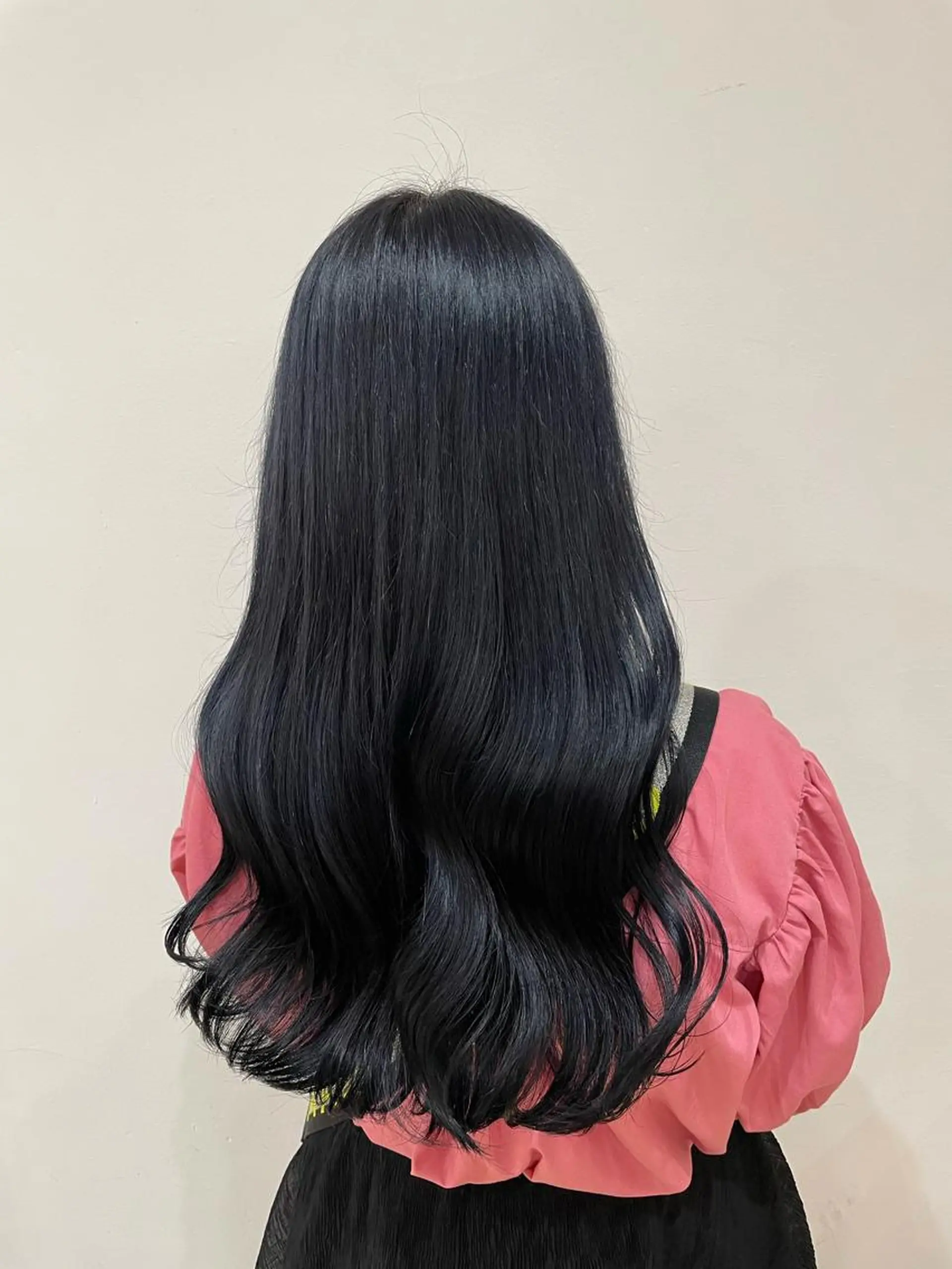 カラー トルクアータ伏見 MIKUのヘアスタイル