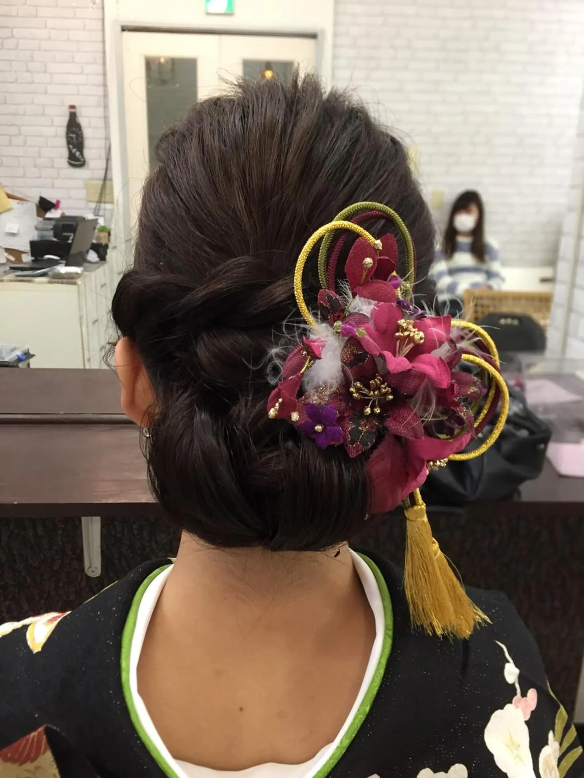 ミディアム セミロング ロング ヘアアレンジ 着物ヘア 大賀 海夕の眉毛・アイブロウイメージ