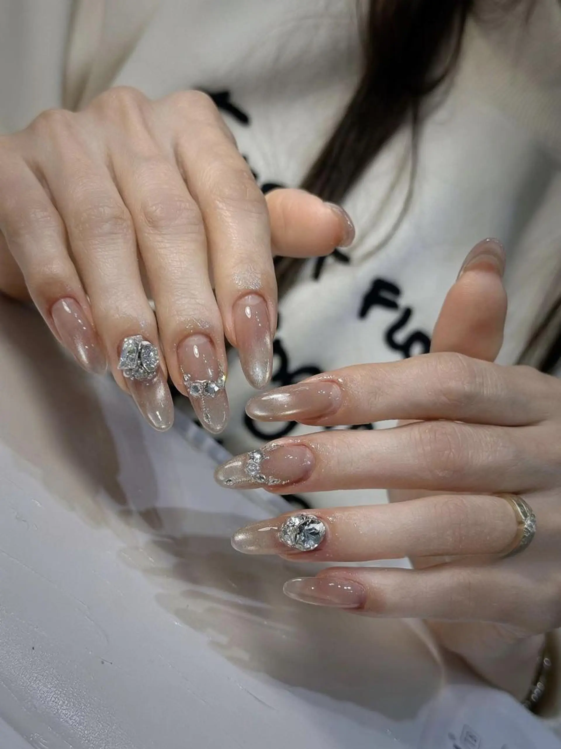 ロング 韓国風ヘア ハンドネイル Bling Salonのネイルデザイン