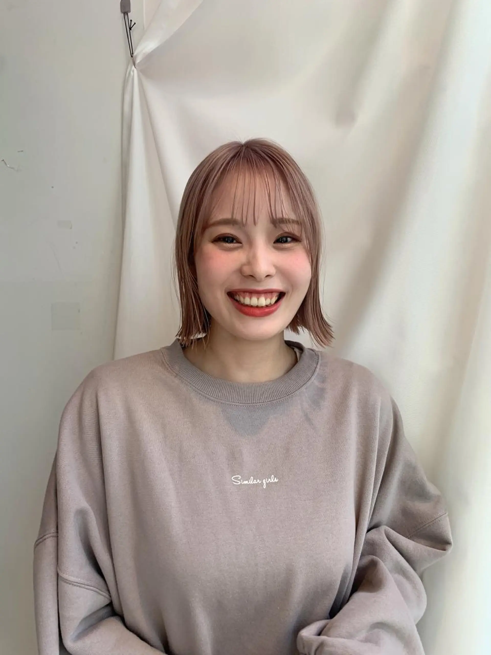 ミディアム カラー ベージュカラー 透明感カラー グレージュ ボブ カット ヘアカラー トリートメント レイヤー専門家 ダブルカラー修のヘアスタイル