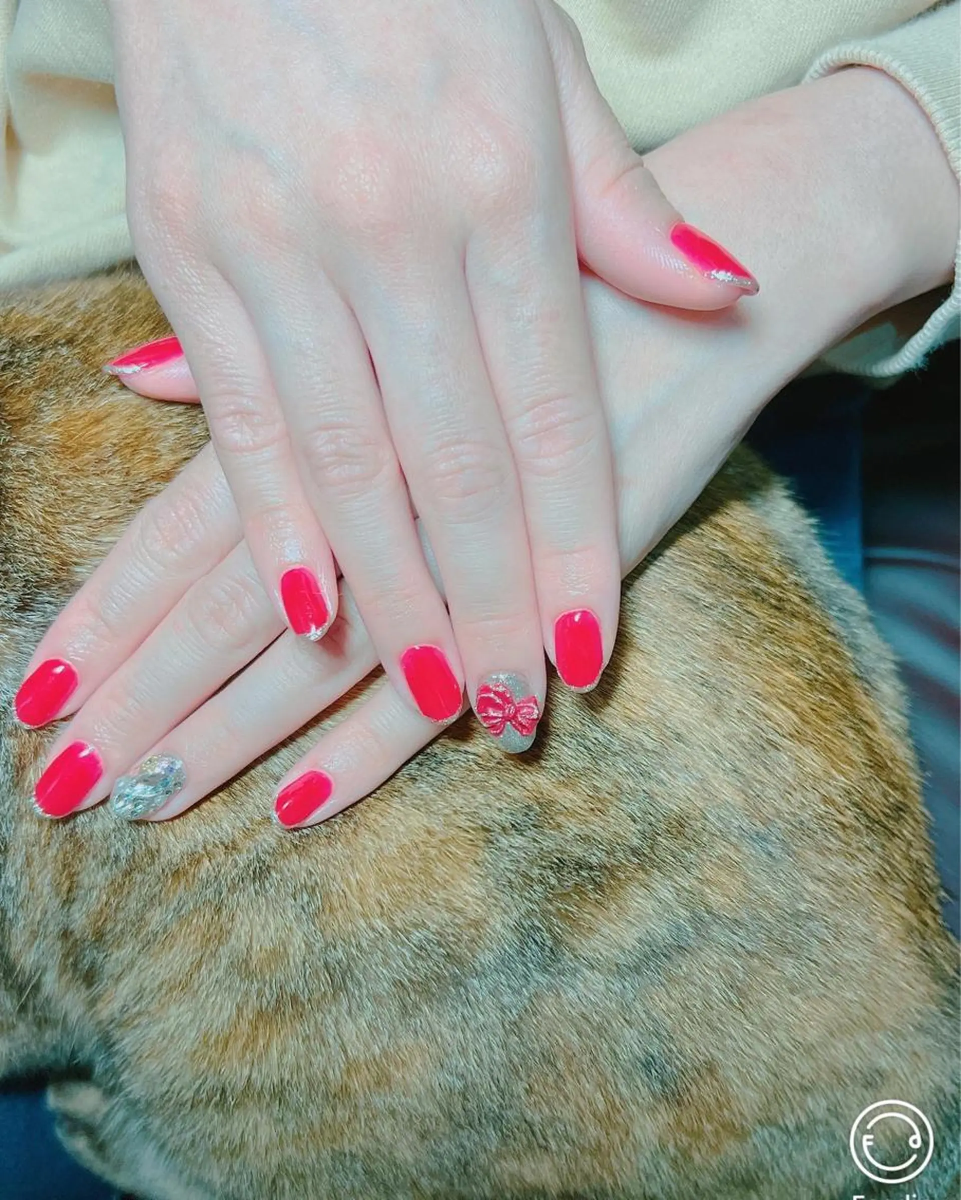 ネイル 赤色 リボン ストーンネイル 冬ネイル ハンドネイル たきぐち みちこのネイルデザイン