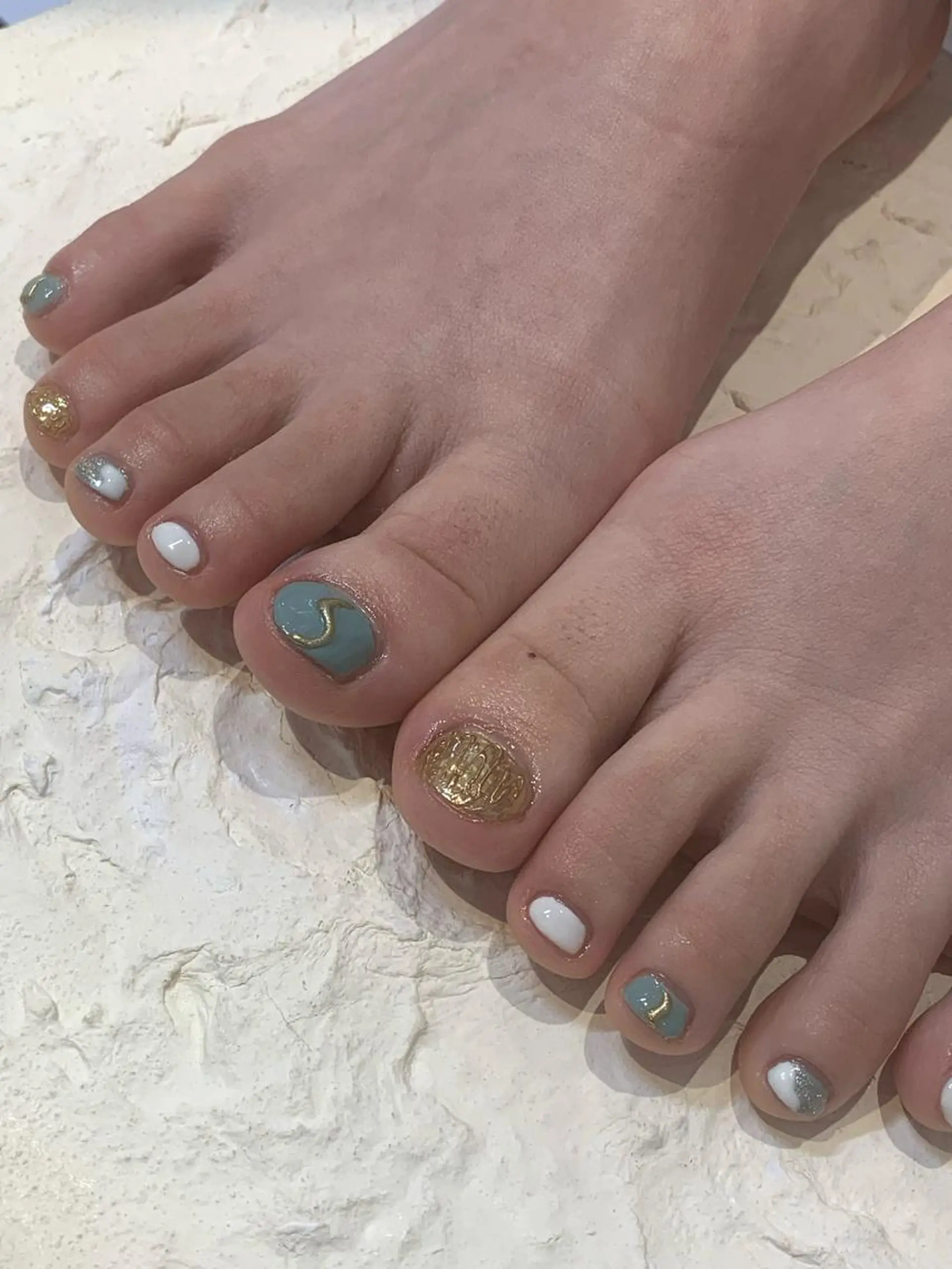 ネイル フットネイル マキノ ユイのネイルデザイン