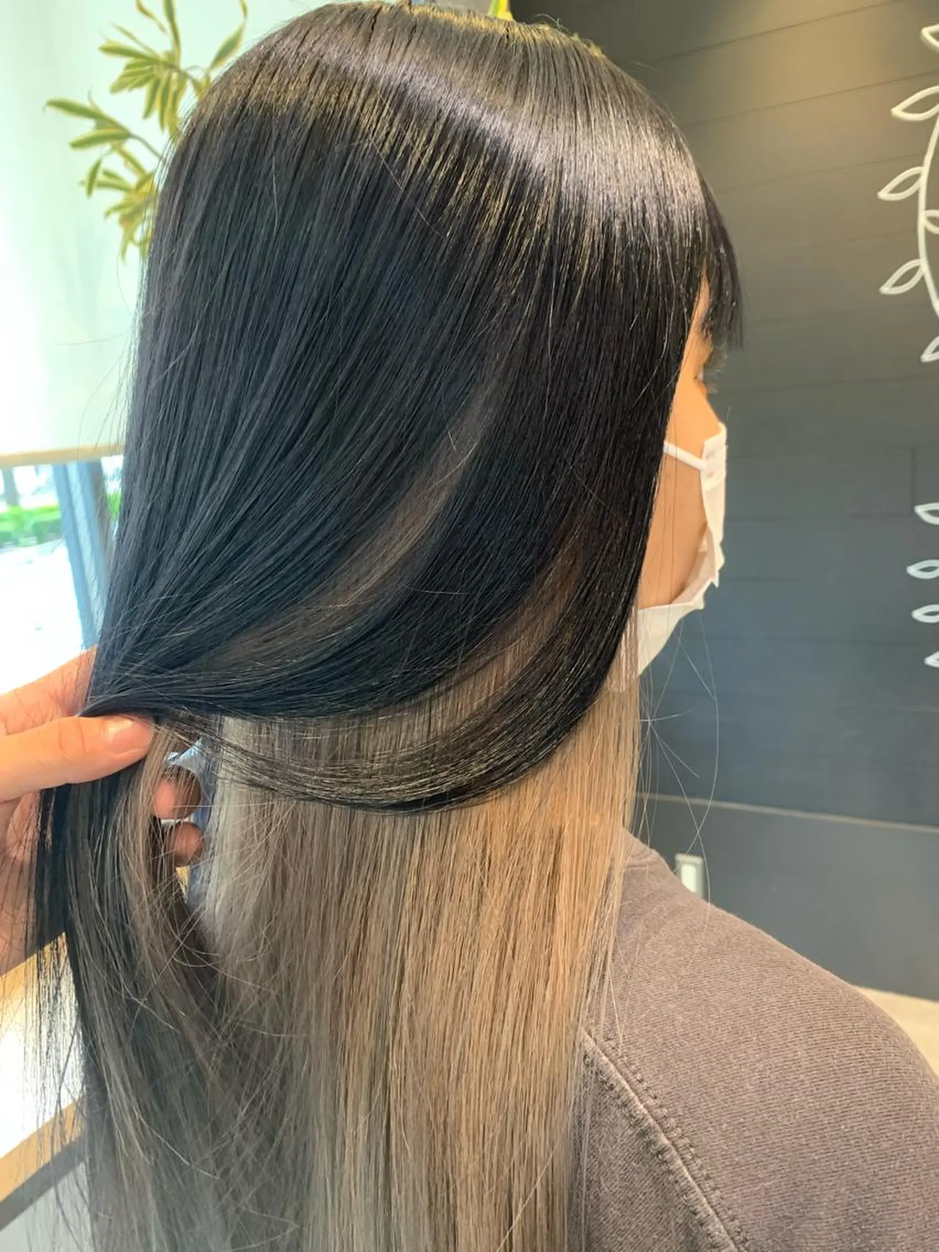 ロング カラー ベージュカラー ホワイトベージュ 名古屋／デザイン／ ブリーチ/松井亮磨のヘアスタイル