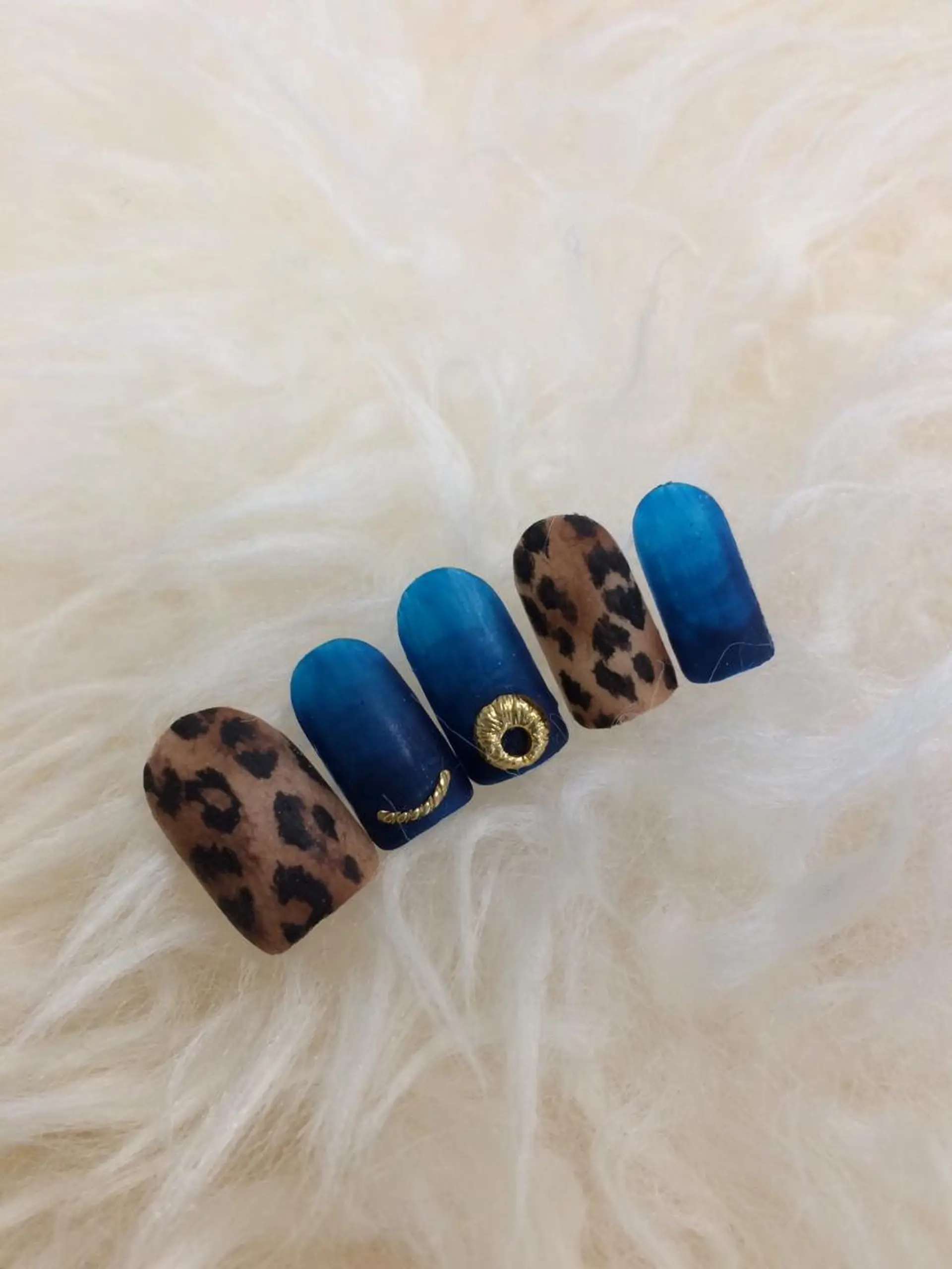 ネイル アニマル柄 ブラウン グラデーション マットネイル ハンドネイル Nailsalon E's cafeのネイルデザイン