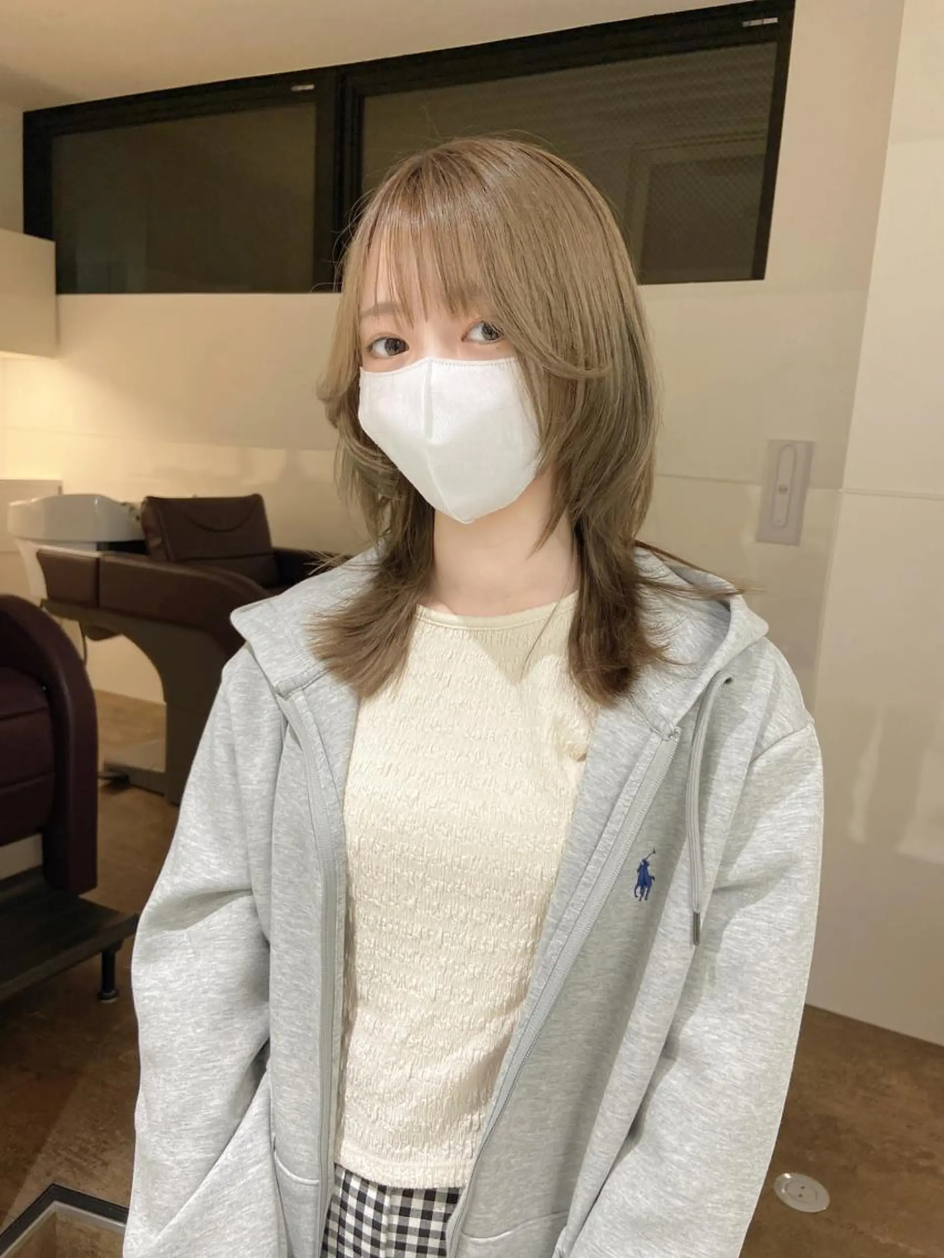 ミディアム カラー ウルフカット Amelie yunのヘアスタイル