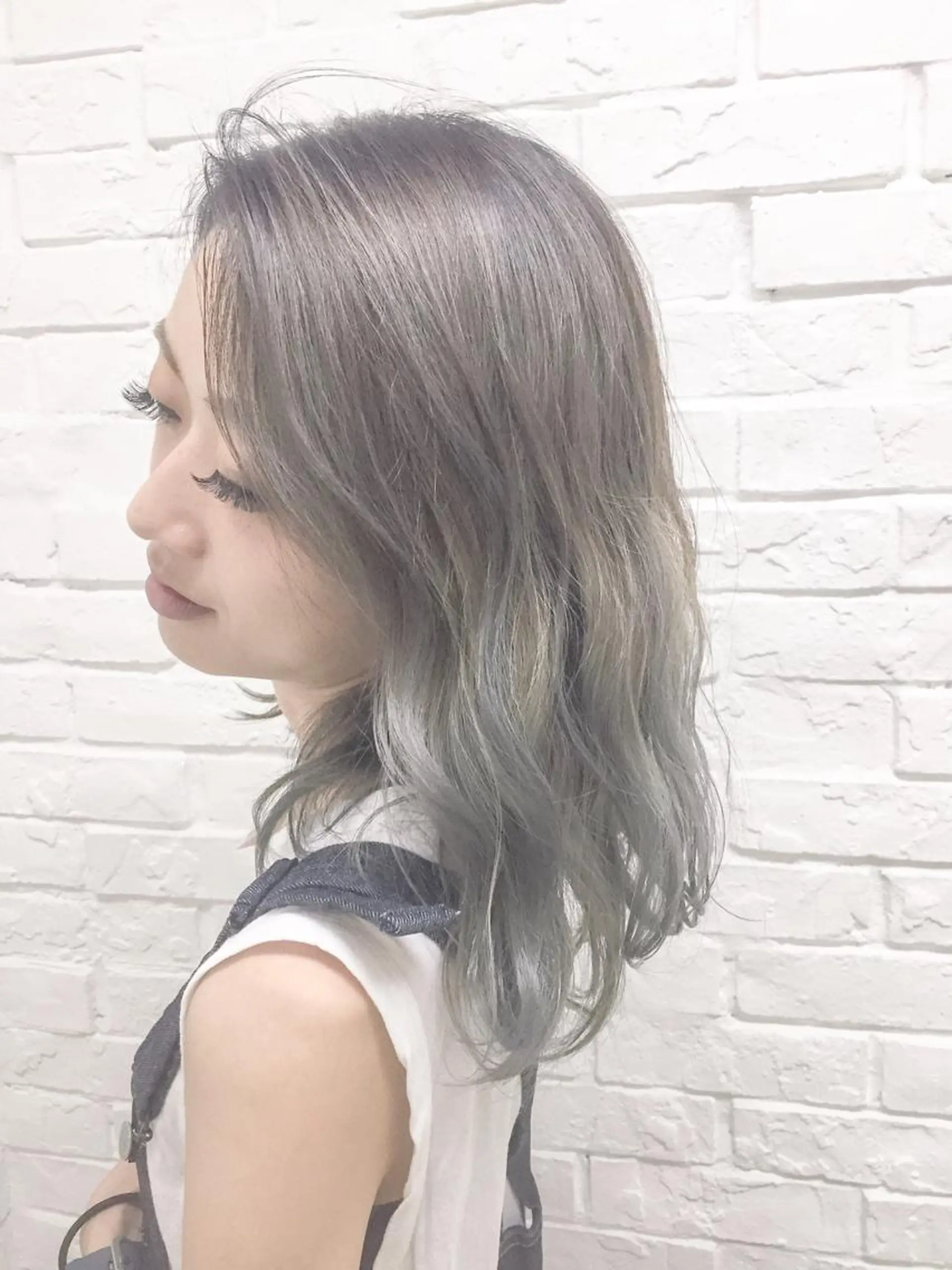 ミディアム カラー グレージュ ハイトーンカラー ハイトーングレージュ salonF 🔸hamaのマツエク・マツパデザイン