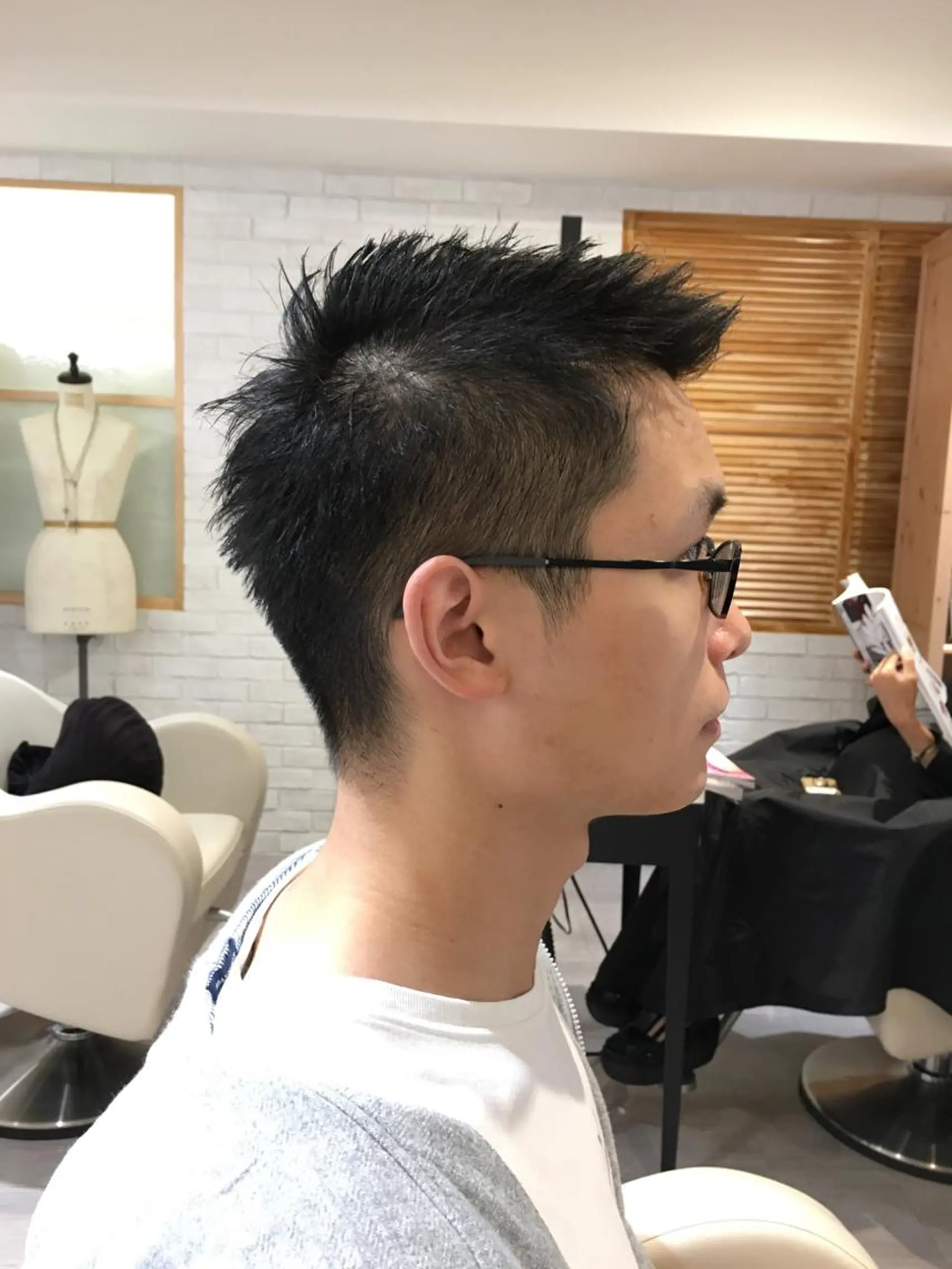 ショート メンズ 金子 富士のヘアスタイル