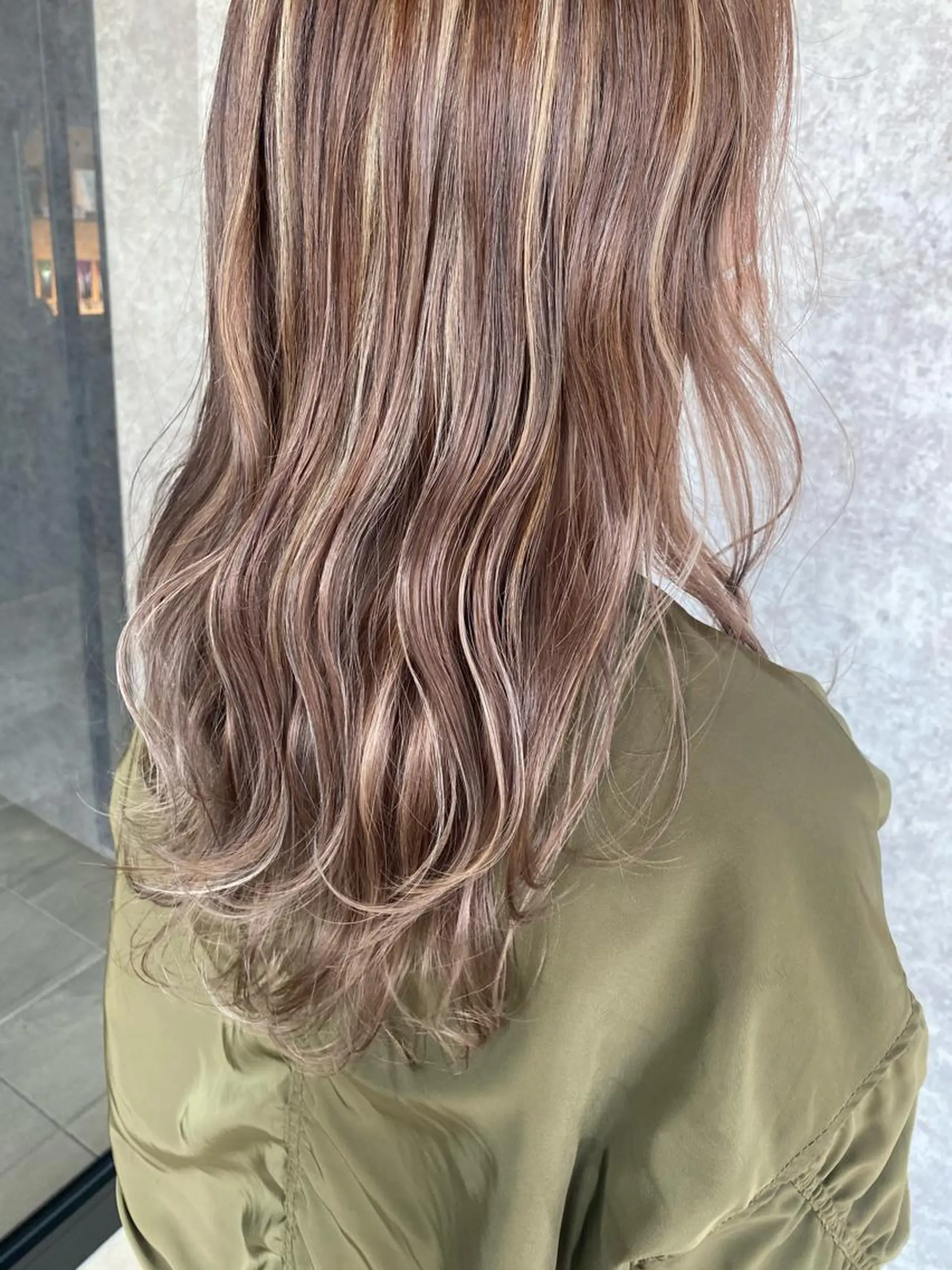 ロング カラー カット パーマ 縮毛矯正 トリートメント earth尾形美穂 🫧髪質改善縮毛🫧のヘアスタイル
