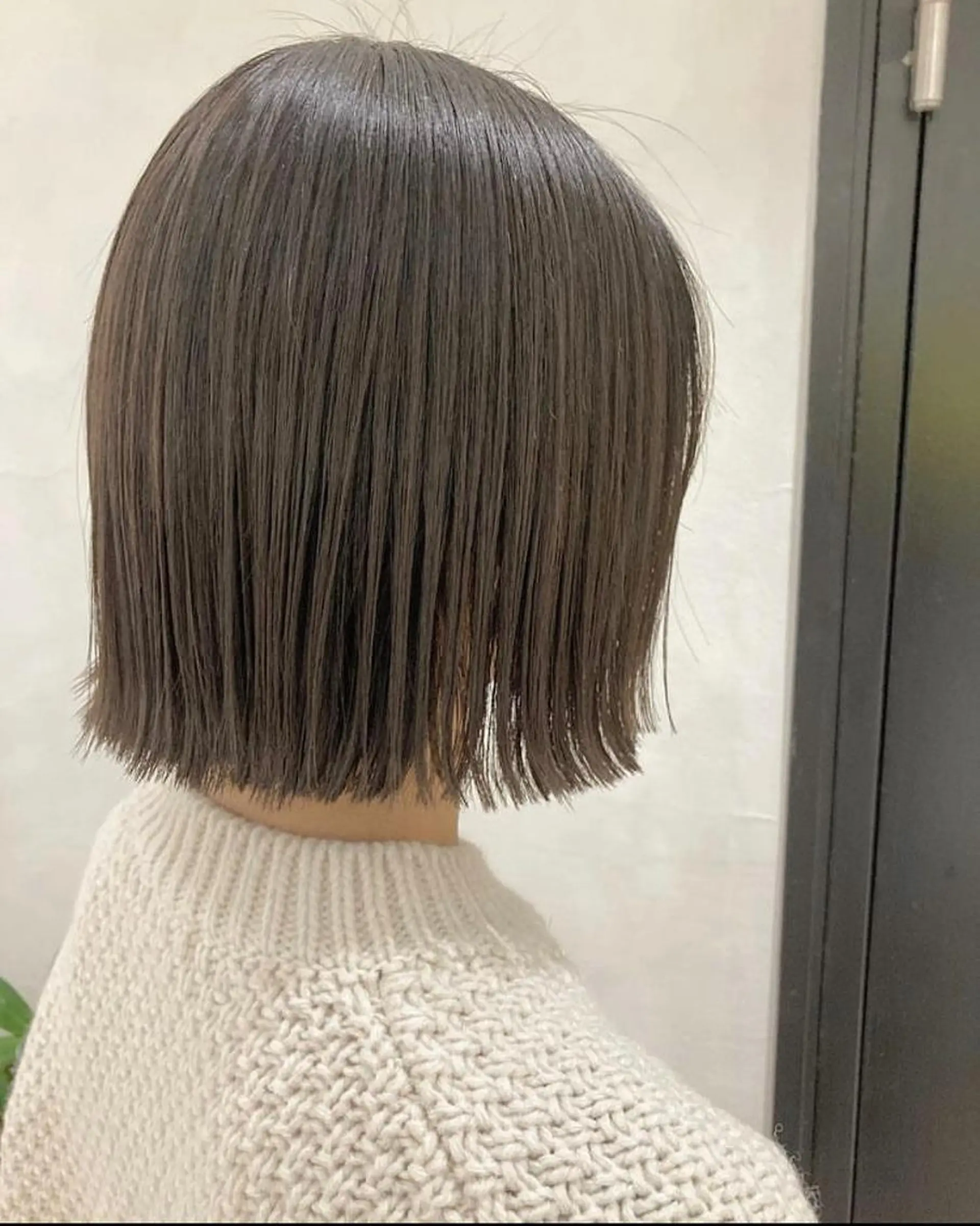 ショート カラー ヘアアレンジ 切りっぱなしボブ アッシュ アッシュグレー ピンクカラー ボブ エグチ アキラのヘアスタイル