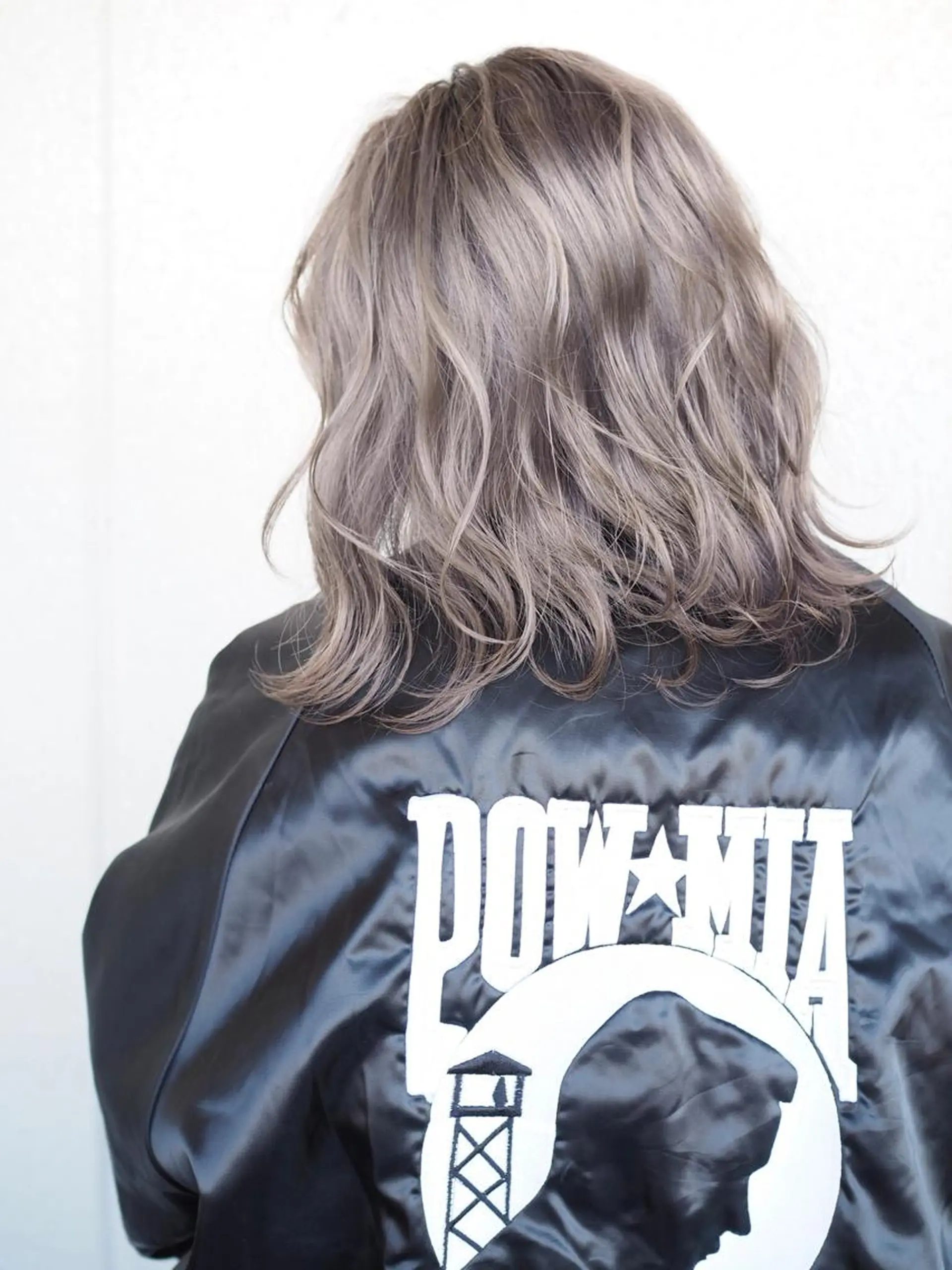 カラー メンズハイトーン メンズバレイヤージュのヘアスタイル