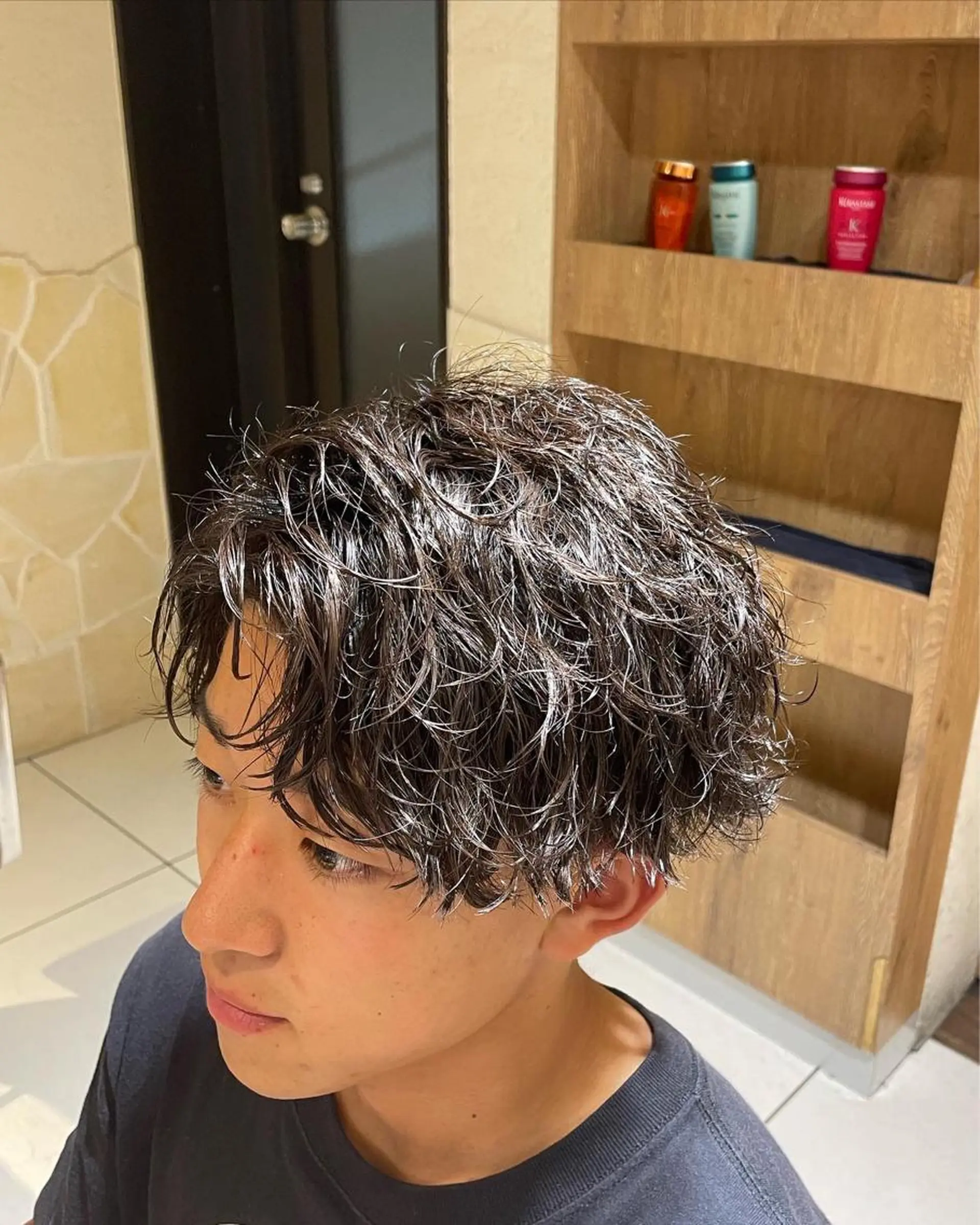 ショート パーマ スパイラルパーマ カット パーマ 新宿メンズパーマ特化 メンズバレイヤージュのヘアスタイル